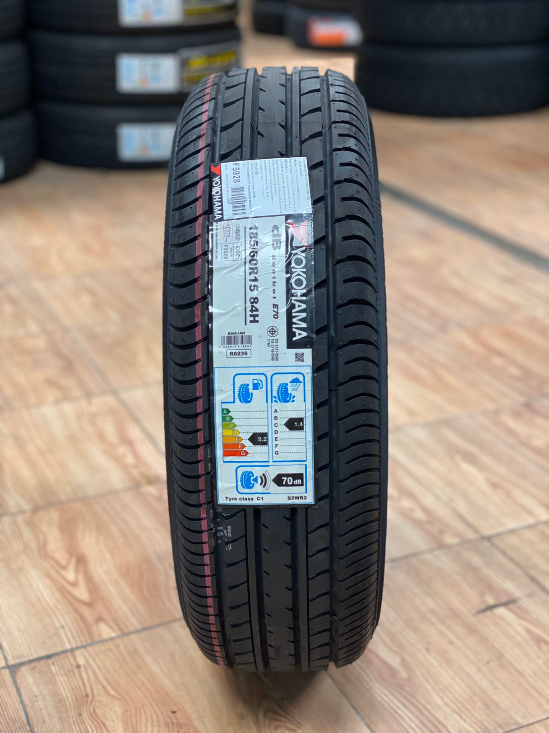 YOKOHAMA E70 185/60R15 ยางใหม่ปี2020 ยางคุณภาพดีนุ่มเงียบ