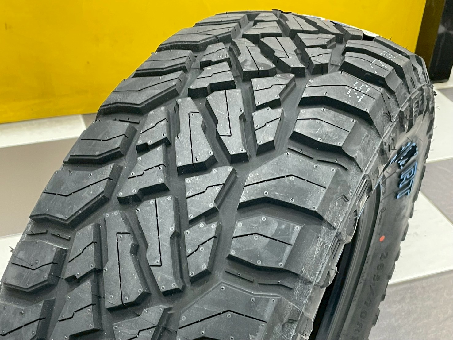 ยาง Sailun Terramax RT ขนาด 265/70R16 ยางใหม่ปี2025