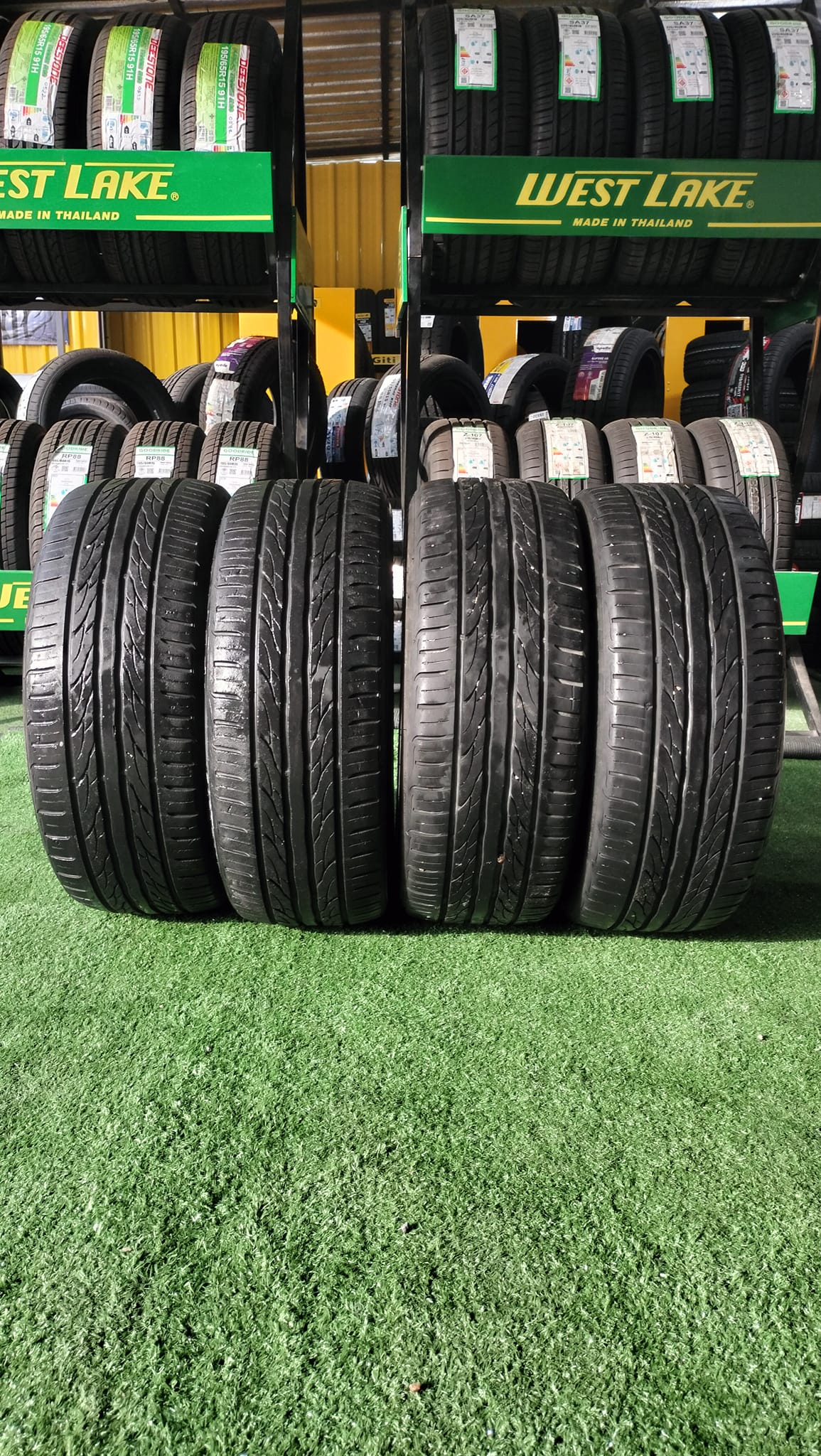 ยางมือ2 สภาพดี ดอกลึก หนา ยางยี่ห้อ KUMHO PS31 205/50ZR16 เส้นละ 400 บาท เหลือ 2เส้น