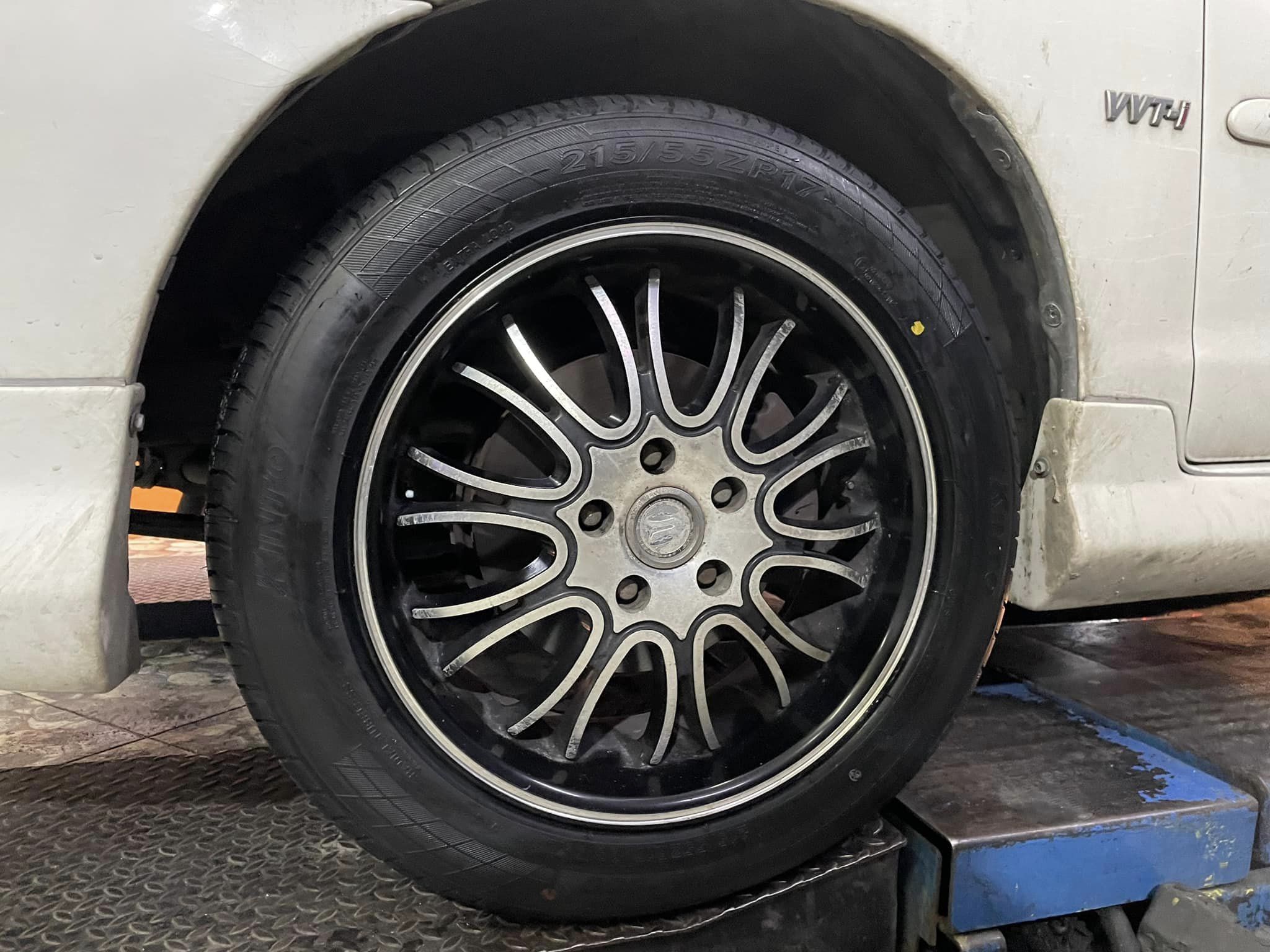 #TOYOTA_INNOVA เปลี่ยนยาง #KINTO_SC900_215/55R17