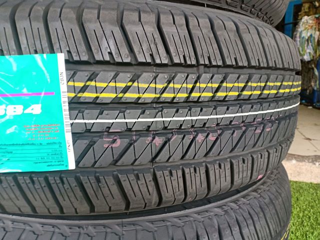 Bridgestone Dueler HT 684 265/65R17