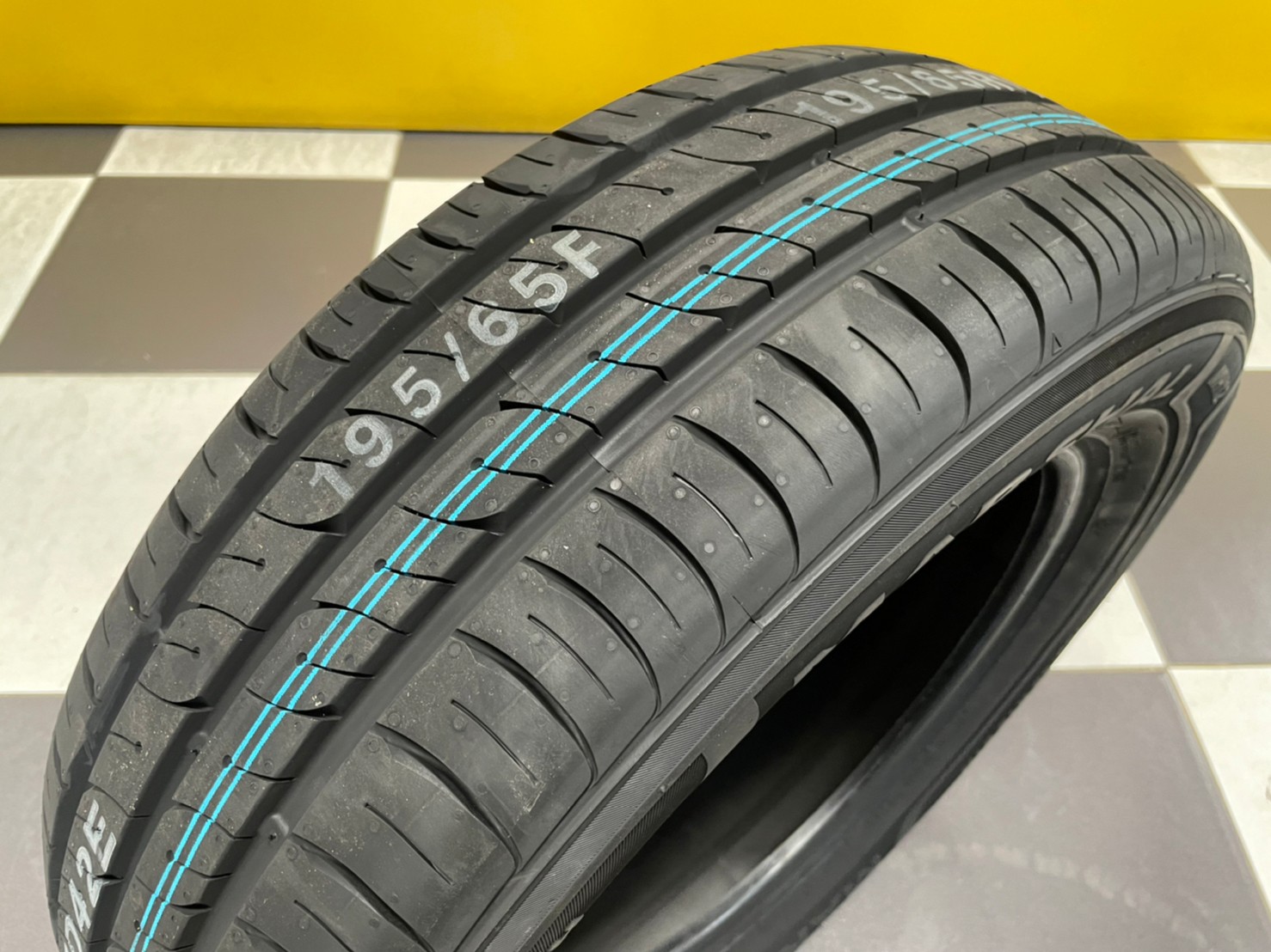 195/65R15 ยาง Marshal MH12