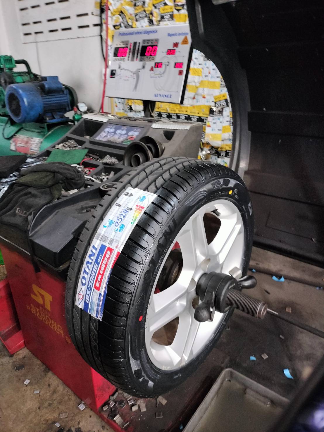 #FORD_FIESTA #เปลี่ยนยาง ♨️ #OTANI_EK1000_195/50R16