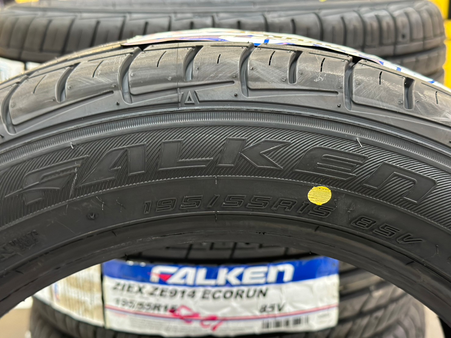 ยางใหม่ Falken ZE914 195/55R15 ยางใหม่ปี2023 ราคาโปรโมชั่นพิเศษ 4เส้น 5400บาท พร้อมติดตั้งฟรี สินค้ามีจำนวนจำกัด