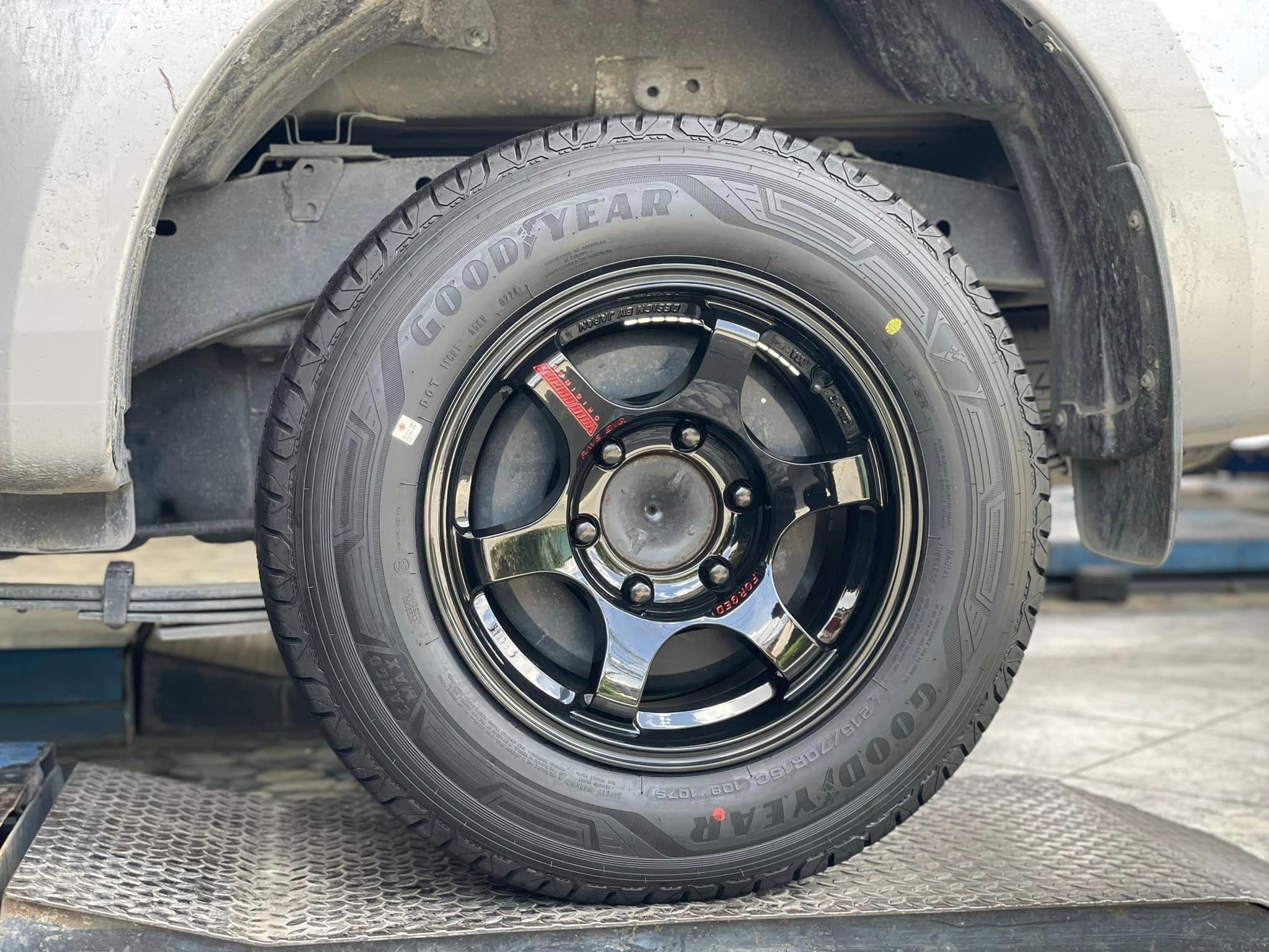 #ISUZU_DMAX 🚘❤️💫 🛞🐘#GOODYEAR_CARGO MAX_215/70R15 ❤️ 🛞 #ล้อแม็กซ์ ใหม่ขอบ15 TE37 SUV 15X8 6X139.7 ET20 สีดำหยอดแดง🛞