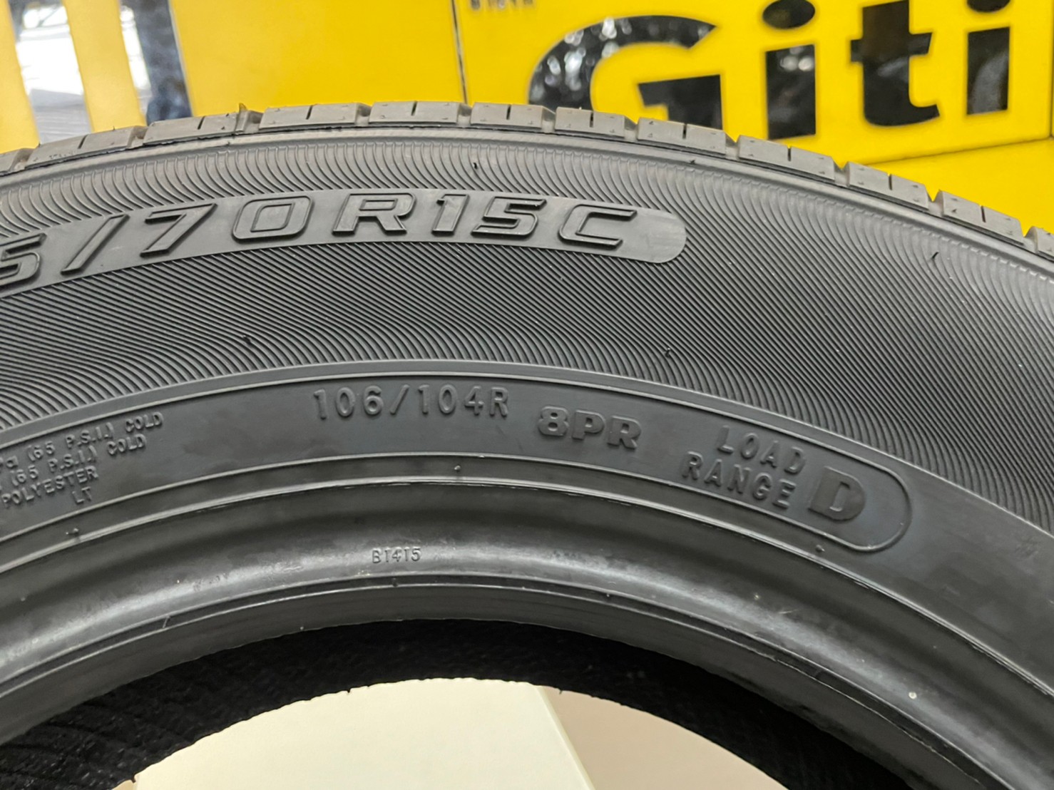 AUSTONE ASR71 205/70R15 ยางใหม่ปี2022 ผ้าใบ8ชั้น