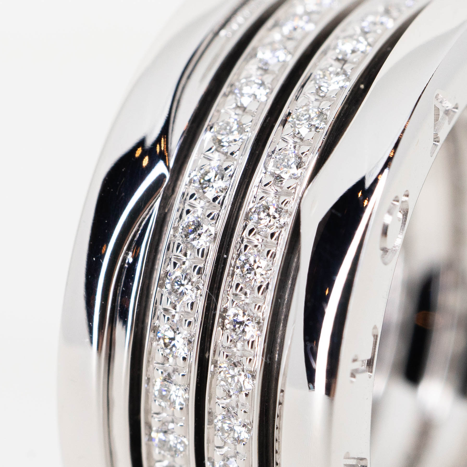 ** Sold ** แหวน Bvlgari B.zero1 4band with Pave Diamonds ทองขาว18K ไซส์ 58# (Used) +กล่องและการ์ด