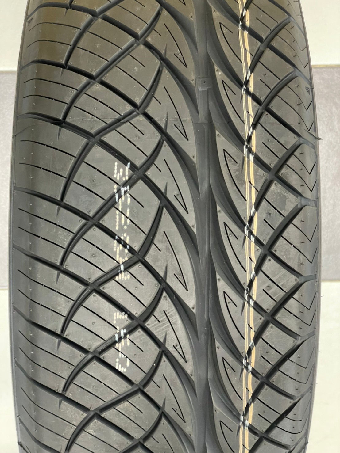 OTANI BM1000 265/60R18 ยางสปอร์ต นุ่มหนึบ