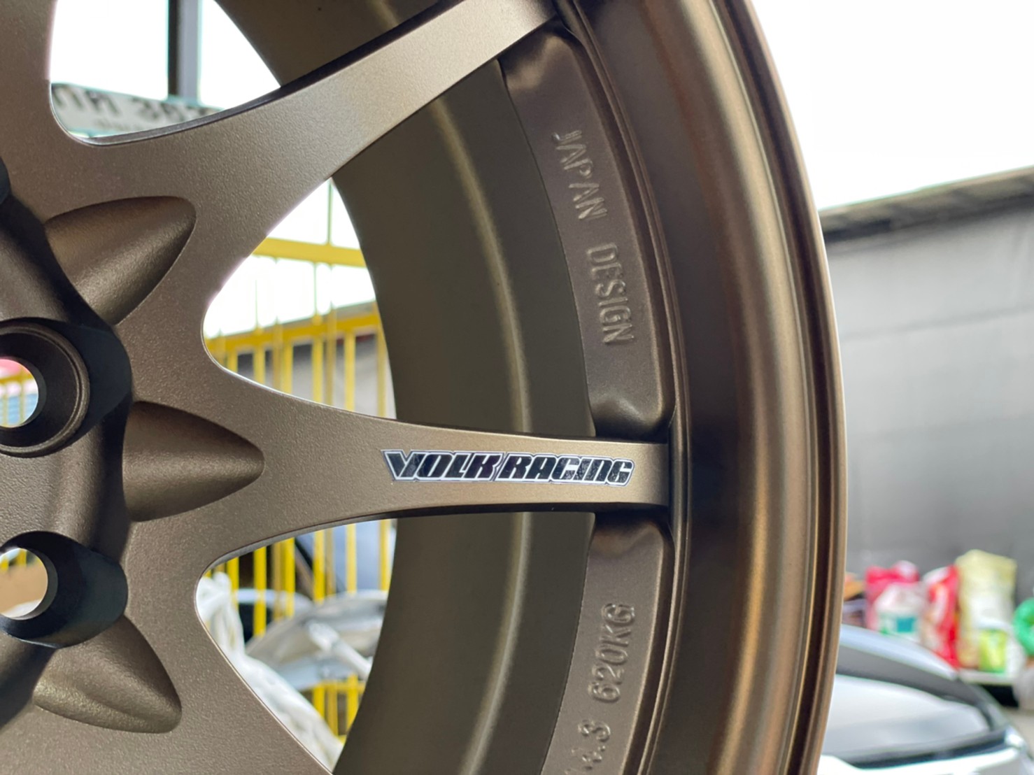 ล้อแม็กCe28 สีน้ำตาล ขอบ17 กว้าง7.5 4รู100และ4รู114 ล้อไทยคุณภาพดี SSW