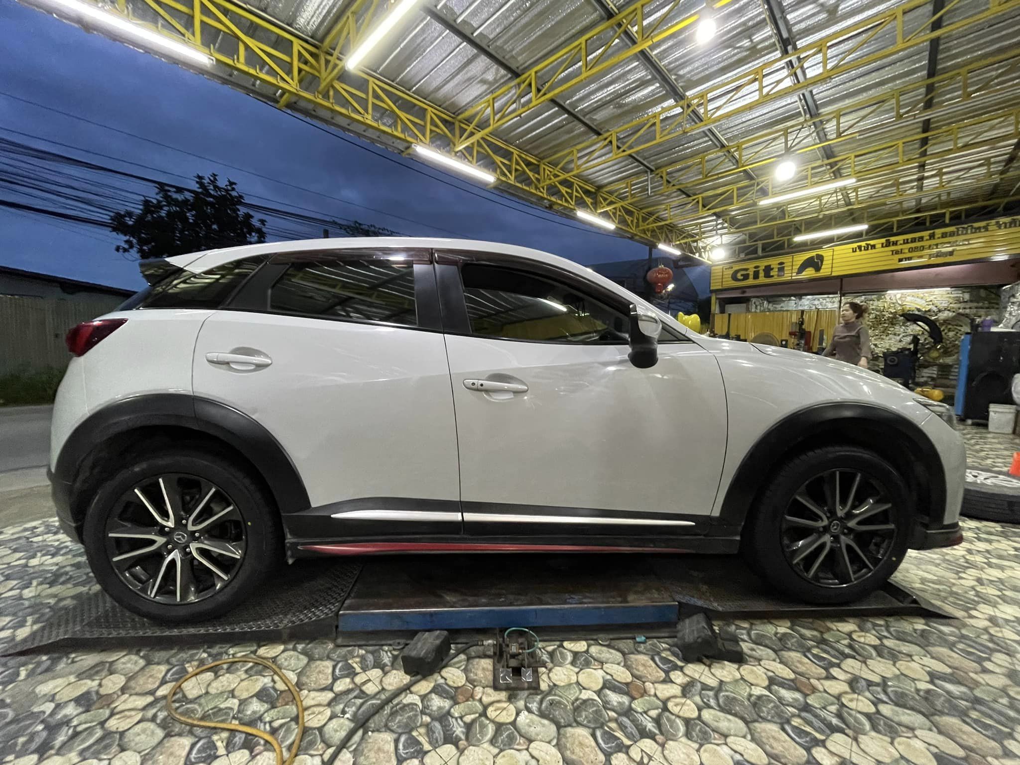เปลี่ยนยางMAZDA_CX3 ยางใหม่ DUNLOP SP SPORT FM800 215/55R18
