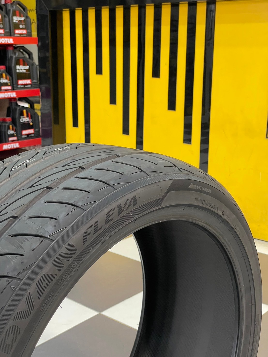 ยางใหม่โยโกฮาม่า YOKOHAMA ADVAN FLEVA V701 245/40R20 ยางใหม่ปี2024 🔥