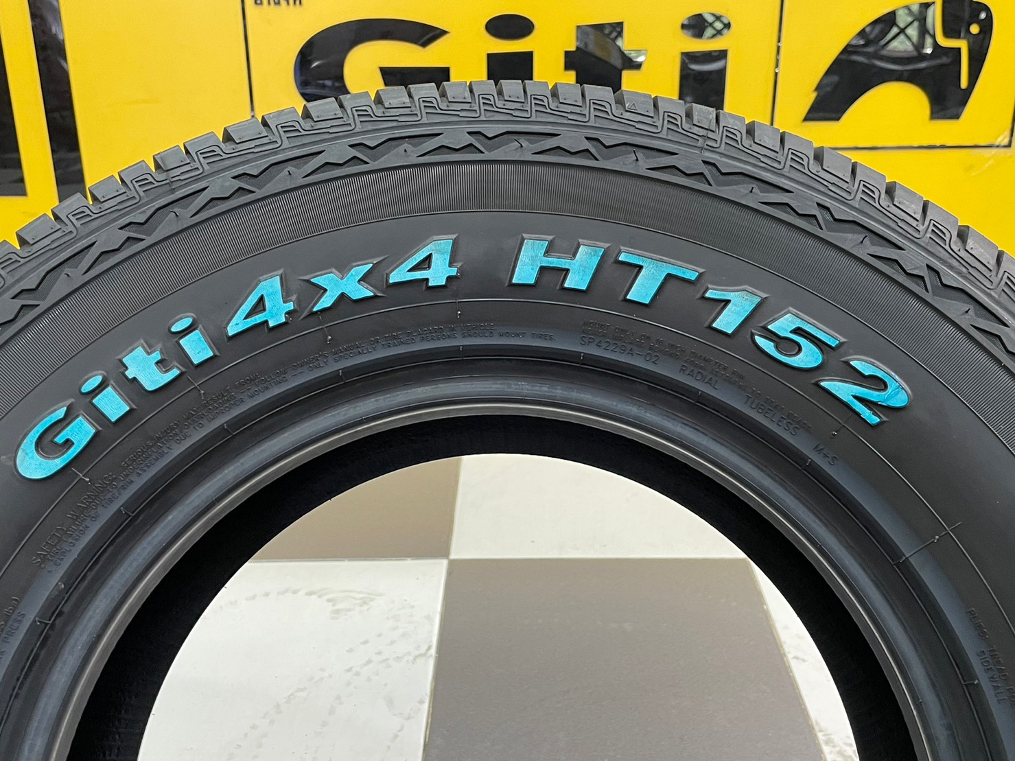 245/70R16 GITI 4x4 HT152 ยางทางเรียบตัวหนังสือสีขาว นุ่มเงียบ ยางรถยนต์คุณภาพดี สมรรถนะสูง ยางใหม่ปี2023