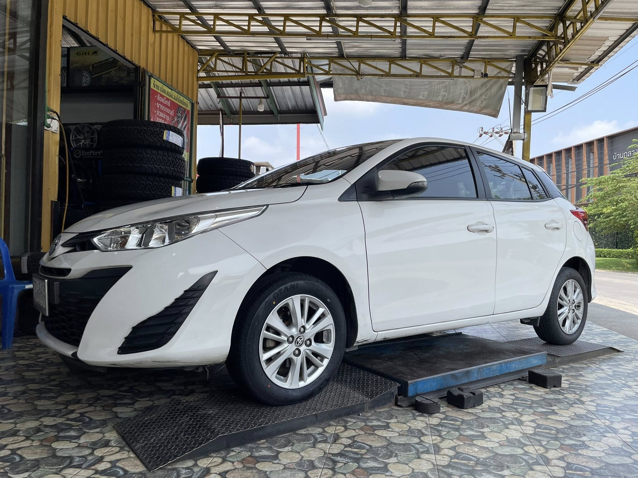 #TOYOTA_YARIS 🚘เปลี่ยนยาง 🛞🐘#OTANI_EK1000_185/60R15