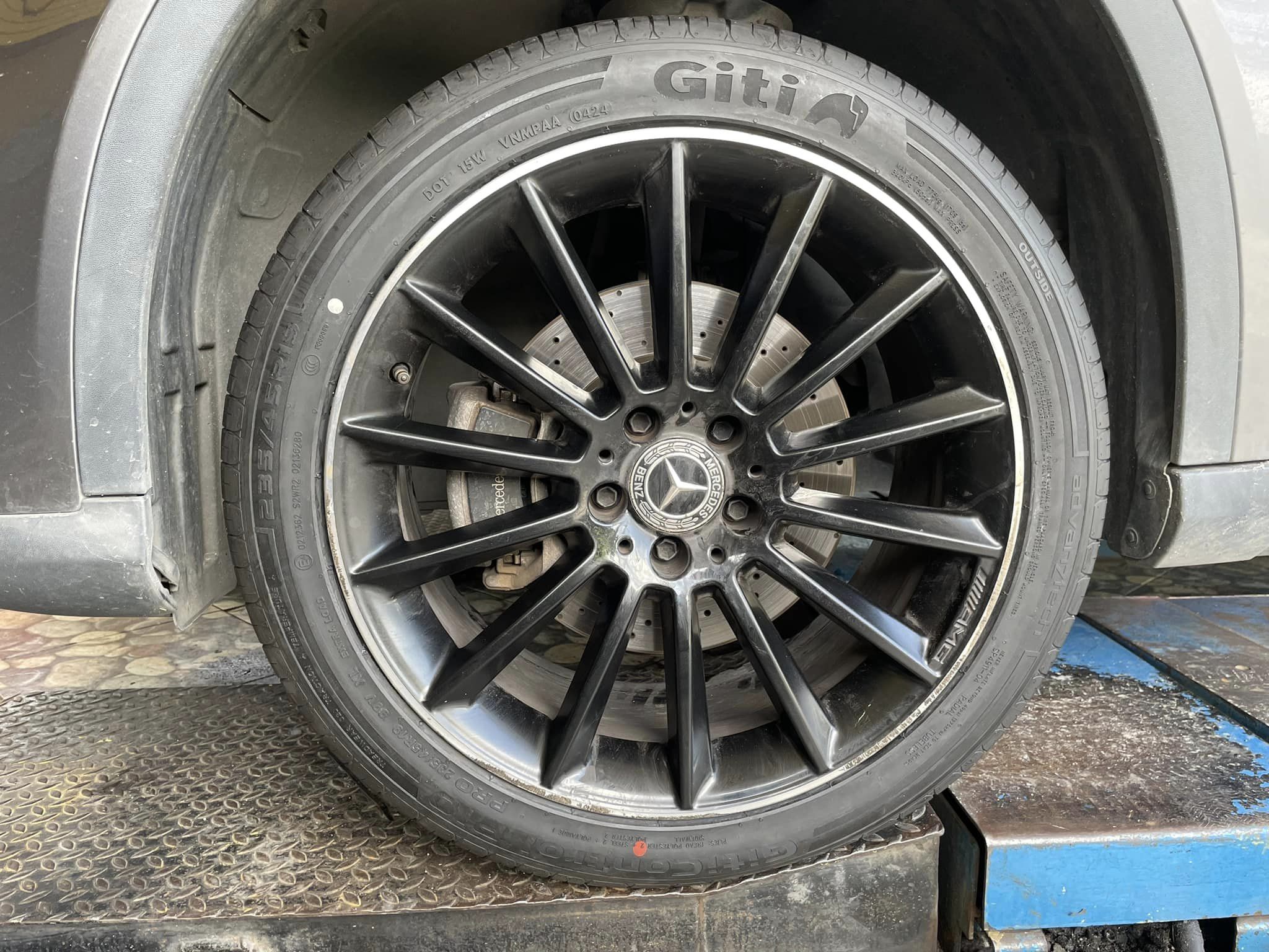 #BENZ_GLA250เปลี่ยนยาง #GITI_CONTROL P10 235/45R19