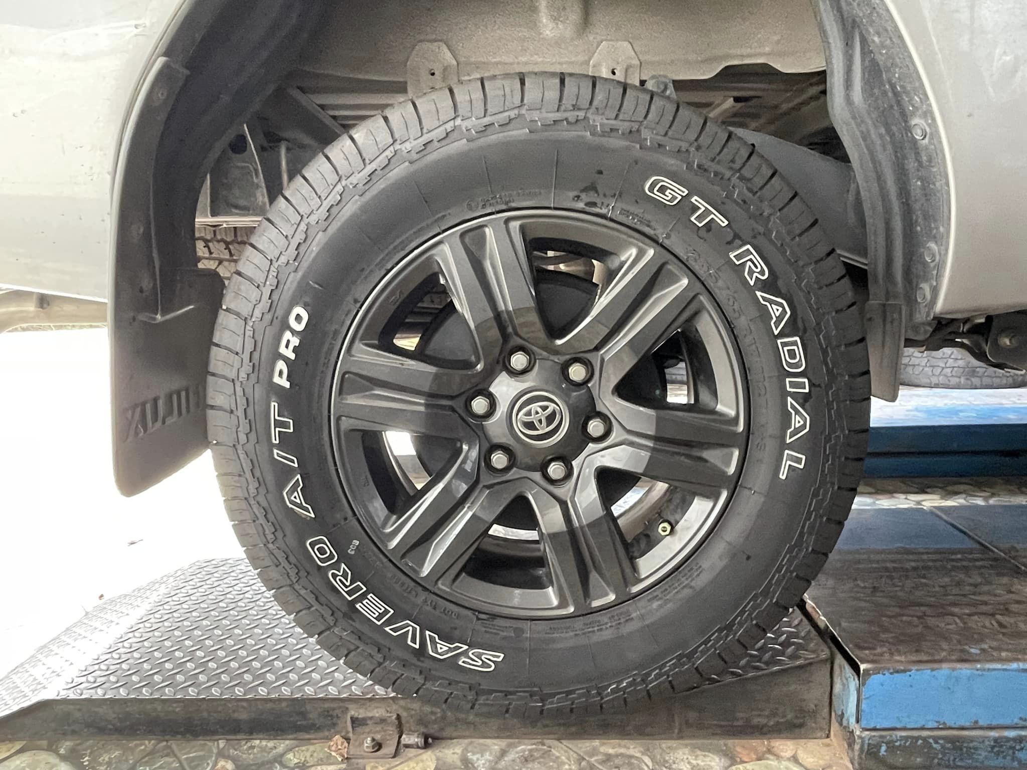 🚘 #TOYOTA_REVO🛞เปลี่ยนยาง 🛞 #GT RADIAL SAVERO AT 265/65R17