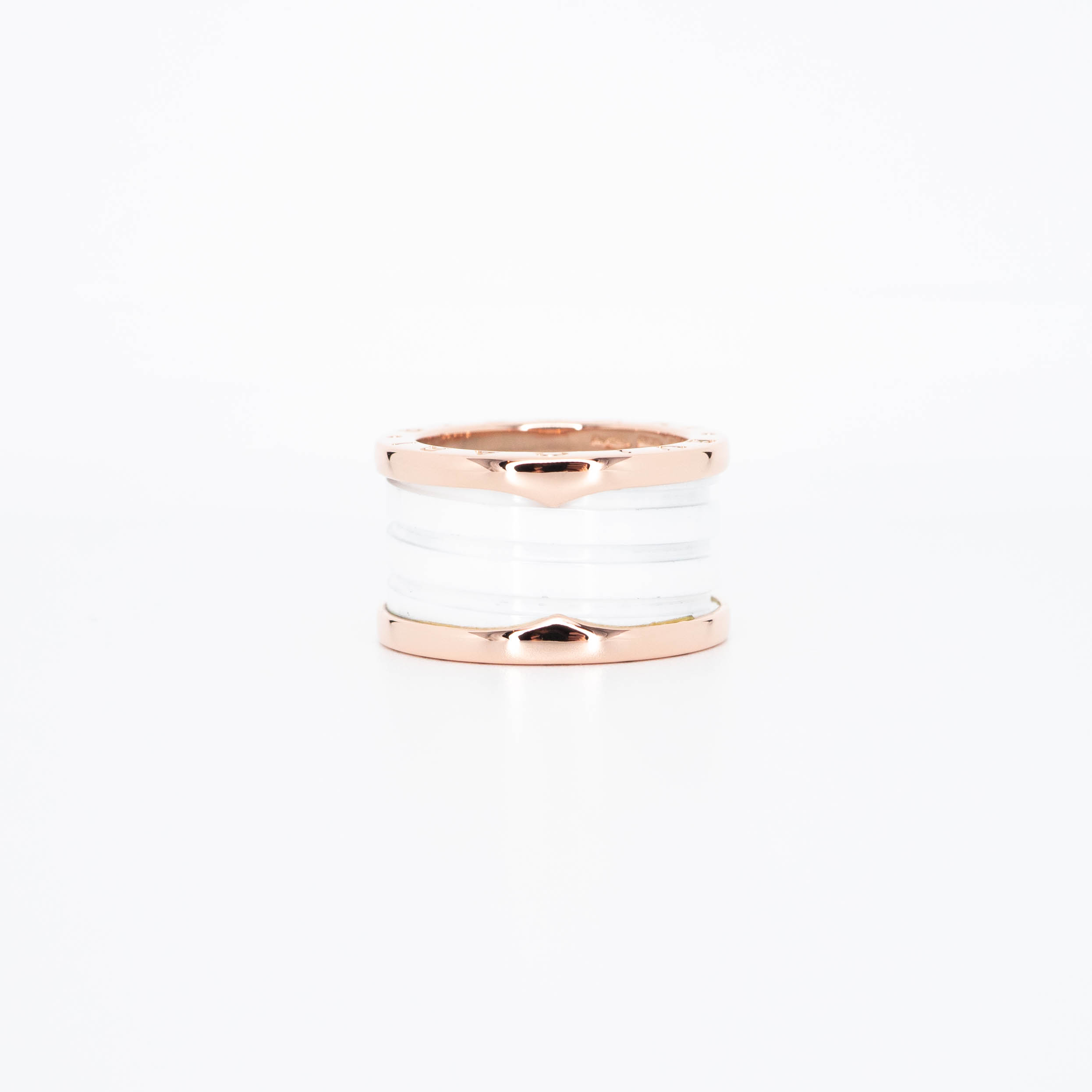 ** Hold k.pitchyy ** แหวน Bvlgari B.zero1 4band white ceramic ทองชมพู18K ไซส์ 50# (Used)