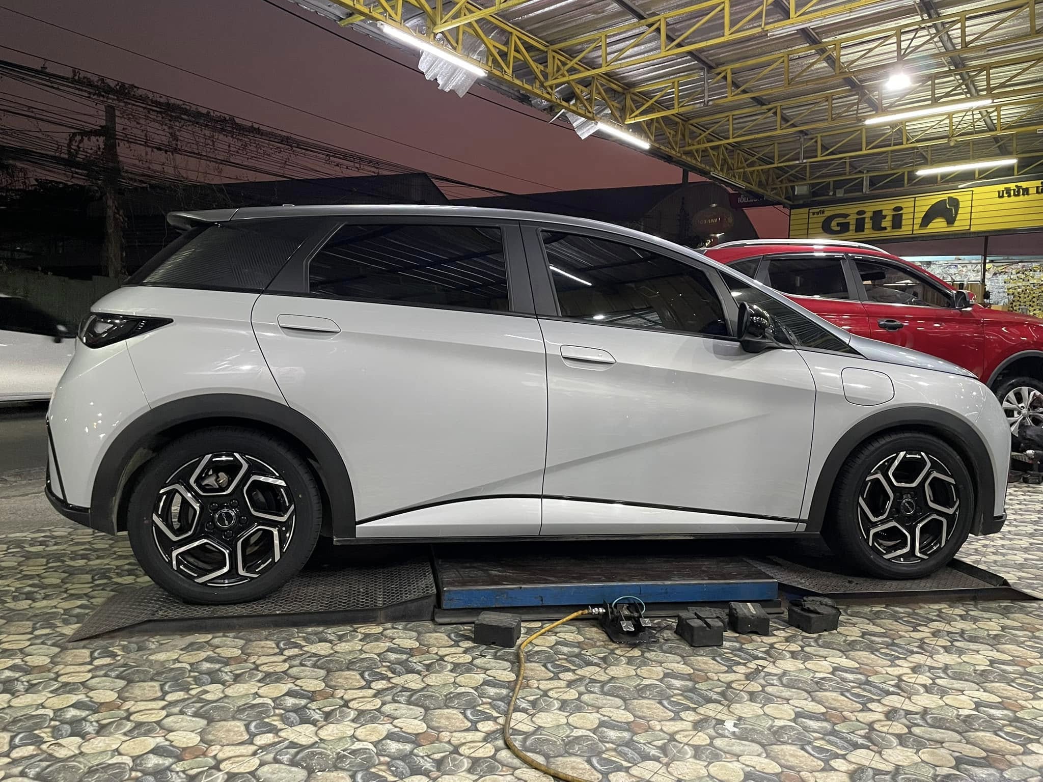 🛞❤️ #BYD_DOLPHIN 🚘เปลี่ยนยาง 🛞🐘#ALLIANCE #030EX 215/50R17