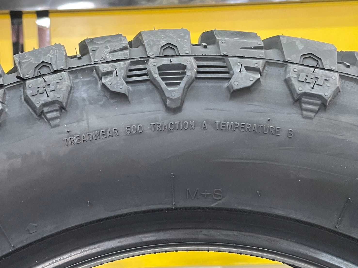 ยาง Sailun Terramax RT 265/60R18 ยางใหม่ปี2024