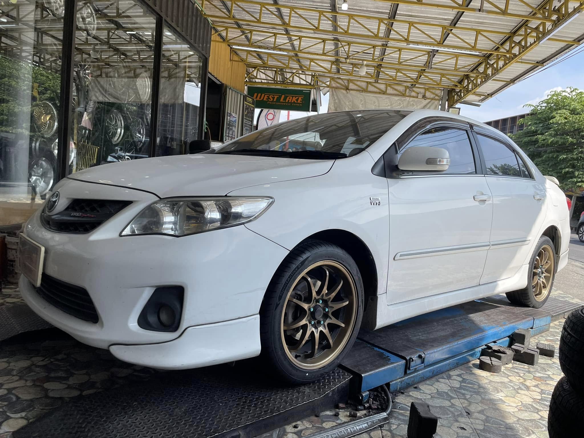 🚘 #TOYOTA_ALTIS🛞เปลี่ยนยาง 🛞 #GT RADIAL SPORTACTIVE2 215/45R17 #บริการตั้งศูนย์🛞