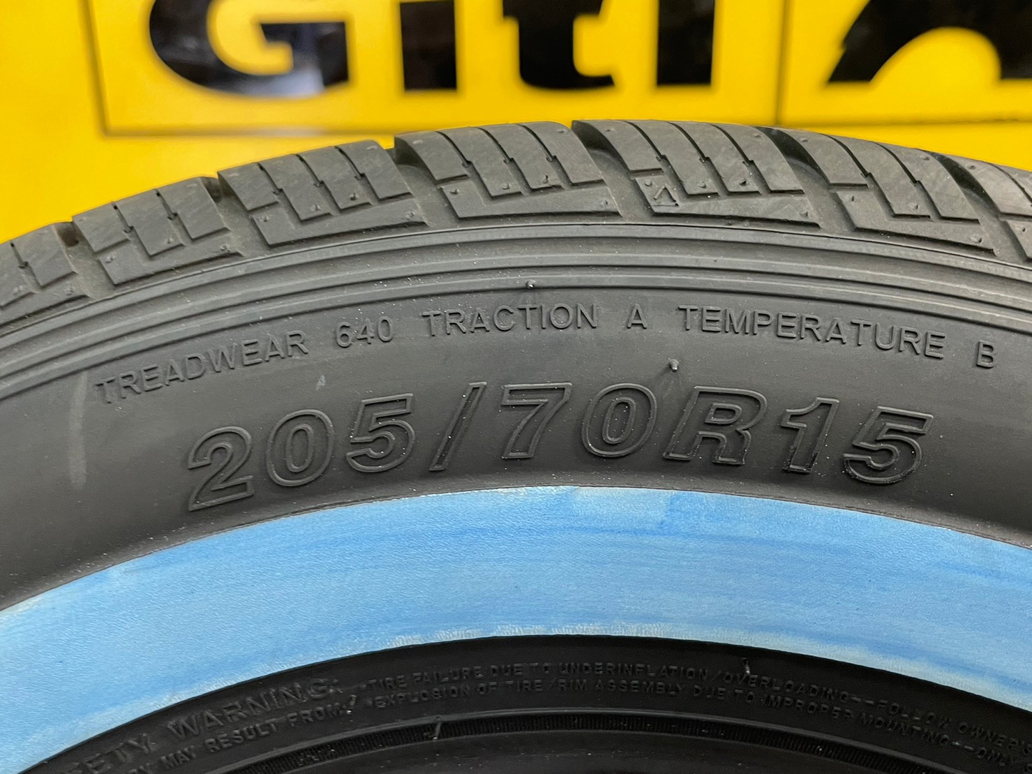 ยางขอบขาวแท้ 🔥 🛞SAILUN ATREZZO TOURING🛞 205/70R15