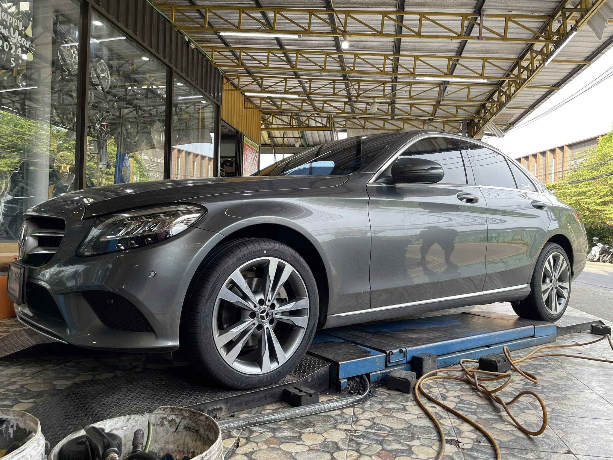 #BENZ_C220d🚘เปลี่ยนยาง🛞🐘#GITI_ControlP10_225/45R18 ❤️ 🛞 #GITIControlP10_235/45R18