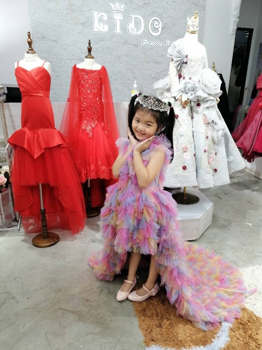 เช่าชุดเด็ก*มีหน้าร้านอยู่รัชดา ลองได้ เปลี่ยนได้ ถ่ายรูปเองจากสินค้าจริง*W18207 ชุดราตรีเด็กออกงาน สีสันสดใส ชุดเดินแบบเด็ก ชุดประกวดเด็ก