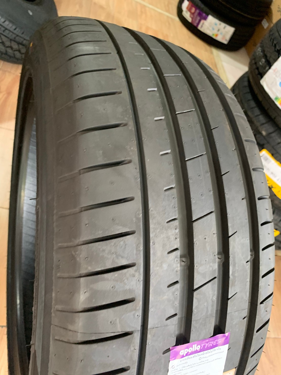 ยางApollo Aspire4G 225/45R18 ยางสปอร์ตคุณภาพดี นุ่มเงียบ ยางปี2021
