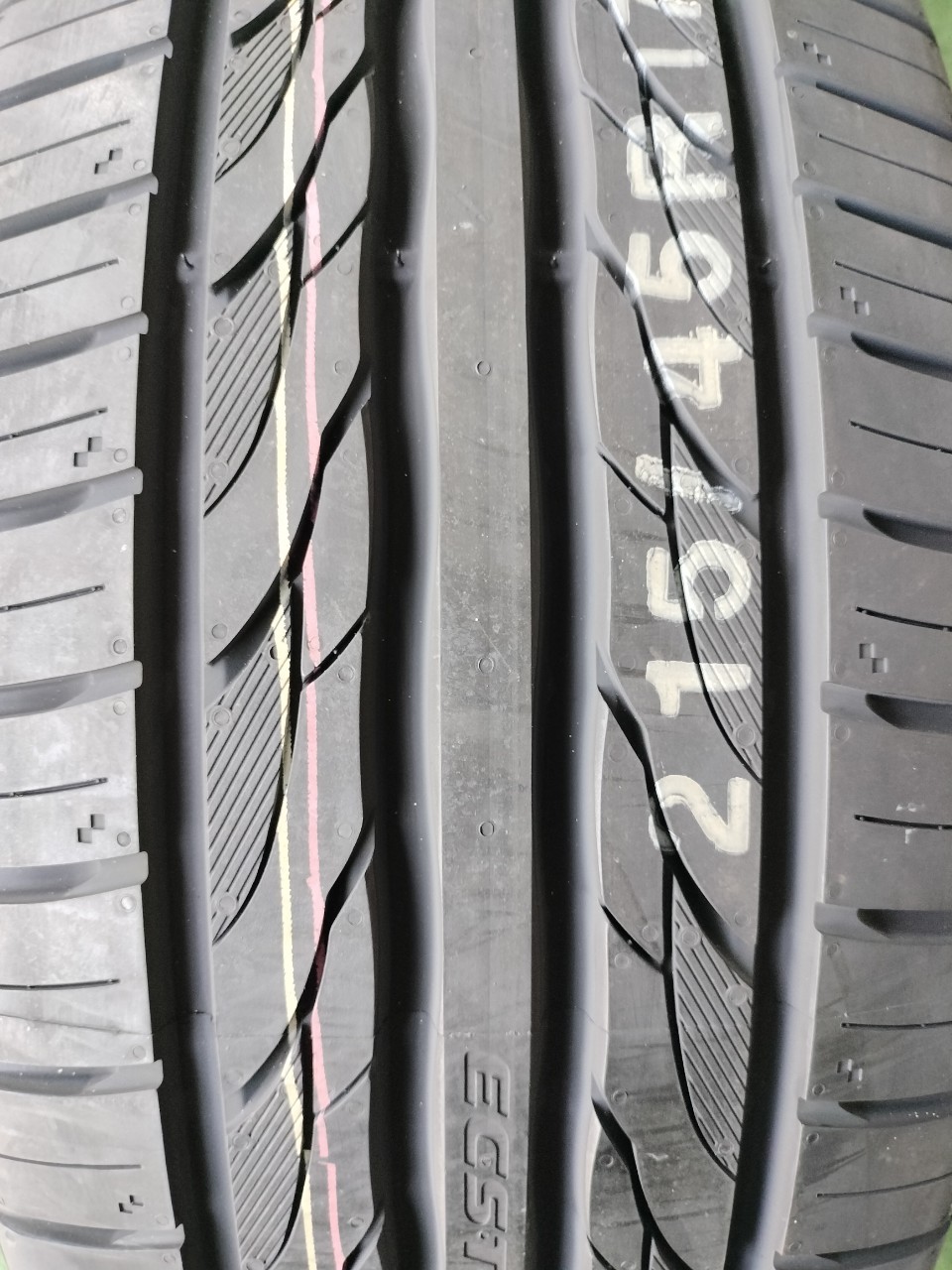 KUMHO ECSTA PS31 215/45R17 ยางสปอร์ต สมรรถนะสูง นุ่มเงียบยางใหม่ปี