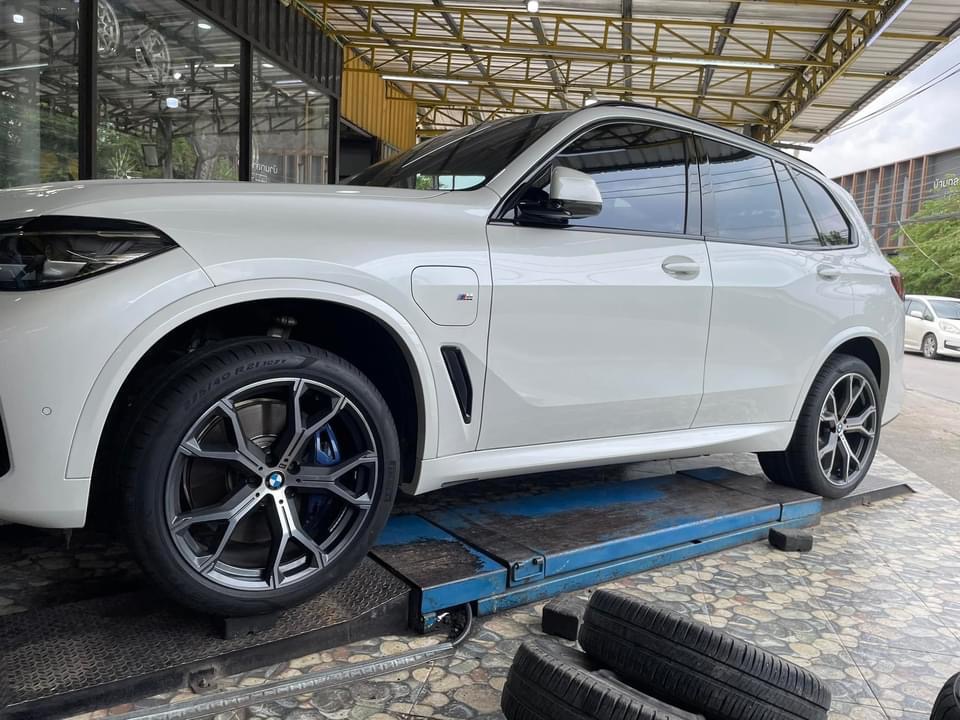 #BMW_X5 🚘 เปลี่ยนยาง 🛞🐘#PIRELLI_P-ZERO PZ4 RF 275/40RF21 ❤️ 🛞 #PIRELLI_P-ZERO PZ4 RF 315/35RF21