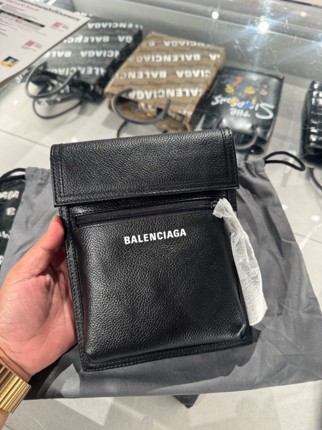 กระเป๋าBalenciaga Logo Print Shoulder Bag