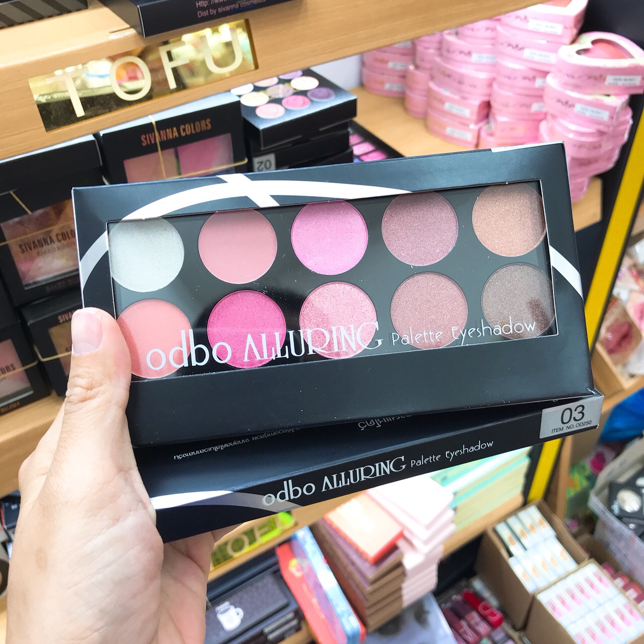Odbo Alluring Palette Eyeshadow No.01 โอดีบีโอ อัลเลอริ่ง พาเลท อายแชโดว์ 10 เฉดสี