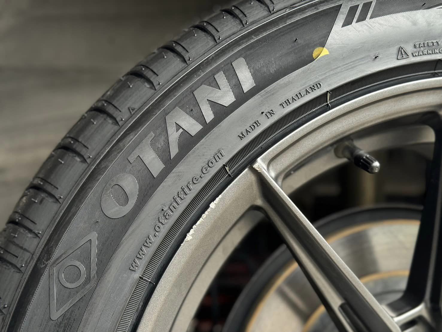 🚘 #ORA_GOOD CAT🛞 #เปลี่ยนยาง #OTANI #KN1000 225/50R18🔥 🔥🔥 #บริการตั้งศูนย์ล้อ