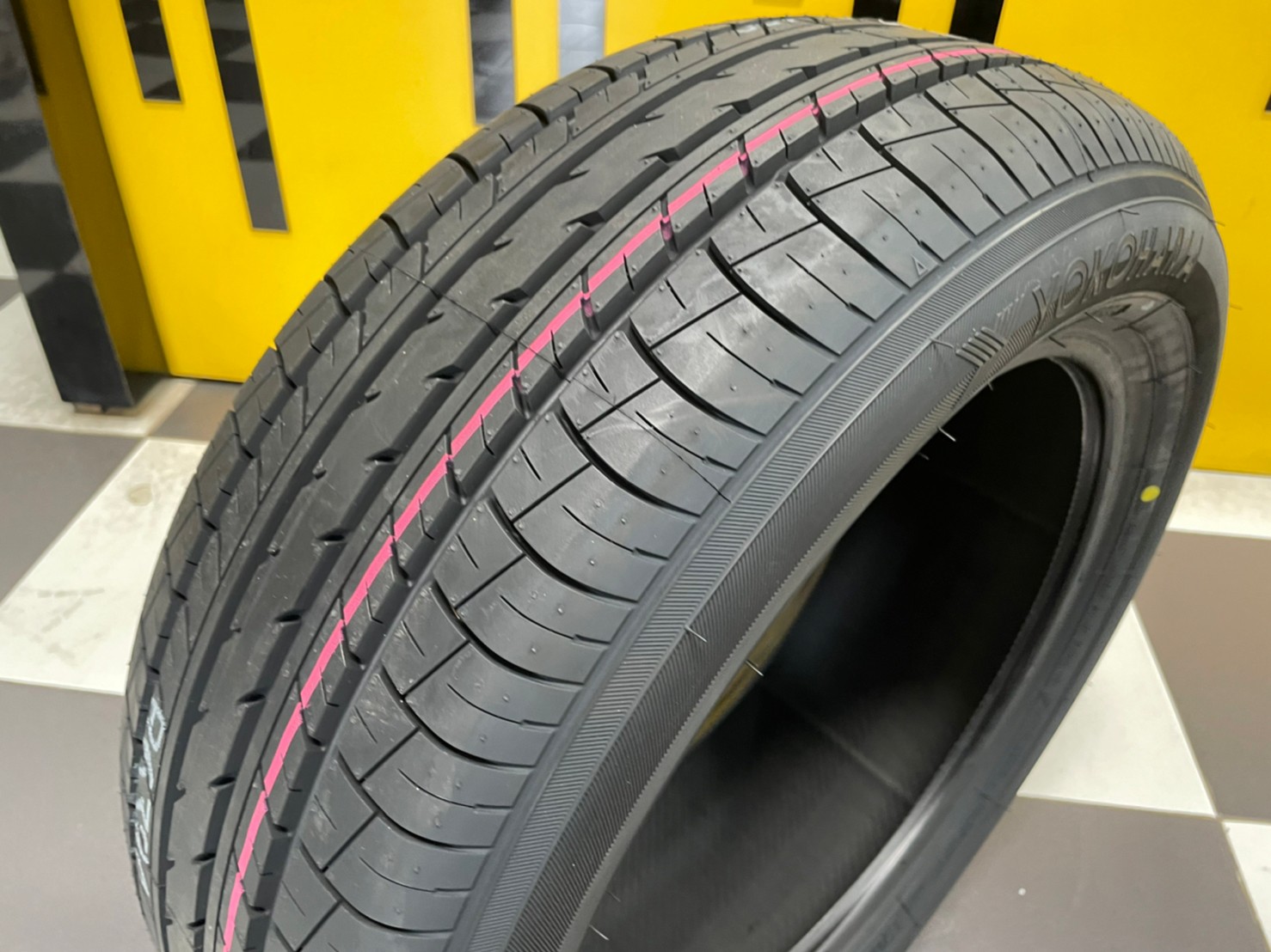 ยางใหม่YOKOHAMA ADVAN DB E70 215/55R17 ยางใหม่ปี2023