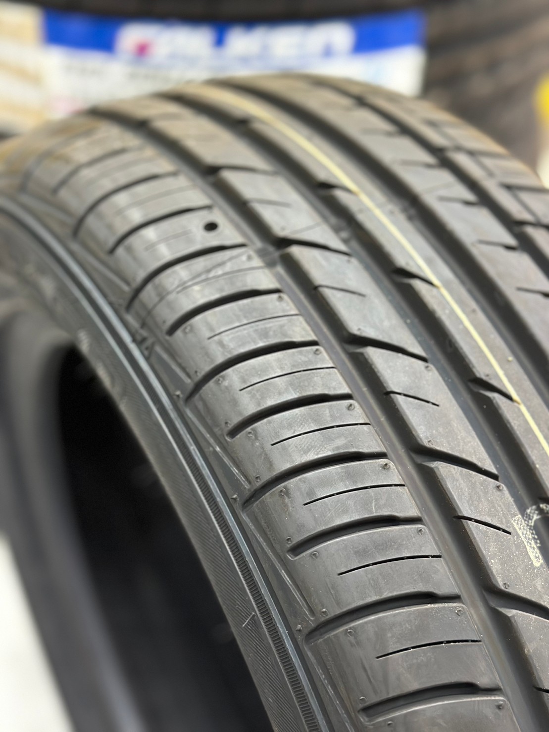 ยางใหม่ Falken ZE914 195/55R15 ยางใหม่ปี2023 ราคาโปรโมชั่นพิเศษ 4เส้น 5400บาท พร้อมติดตั้งฟรี สินค้ามีจำนวนจำกัด