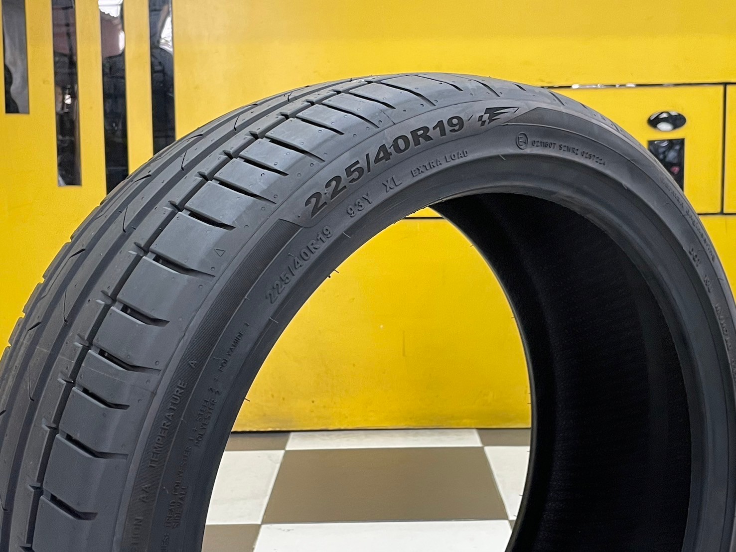 GITI SPORT S2 225/40R19 ยางใหม่ปี2024