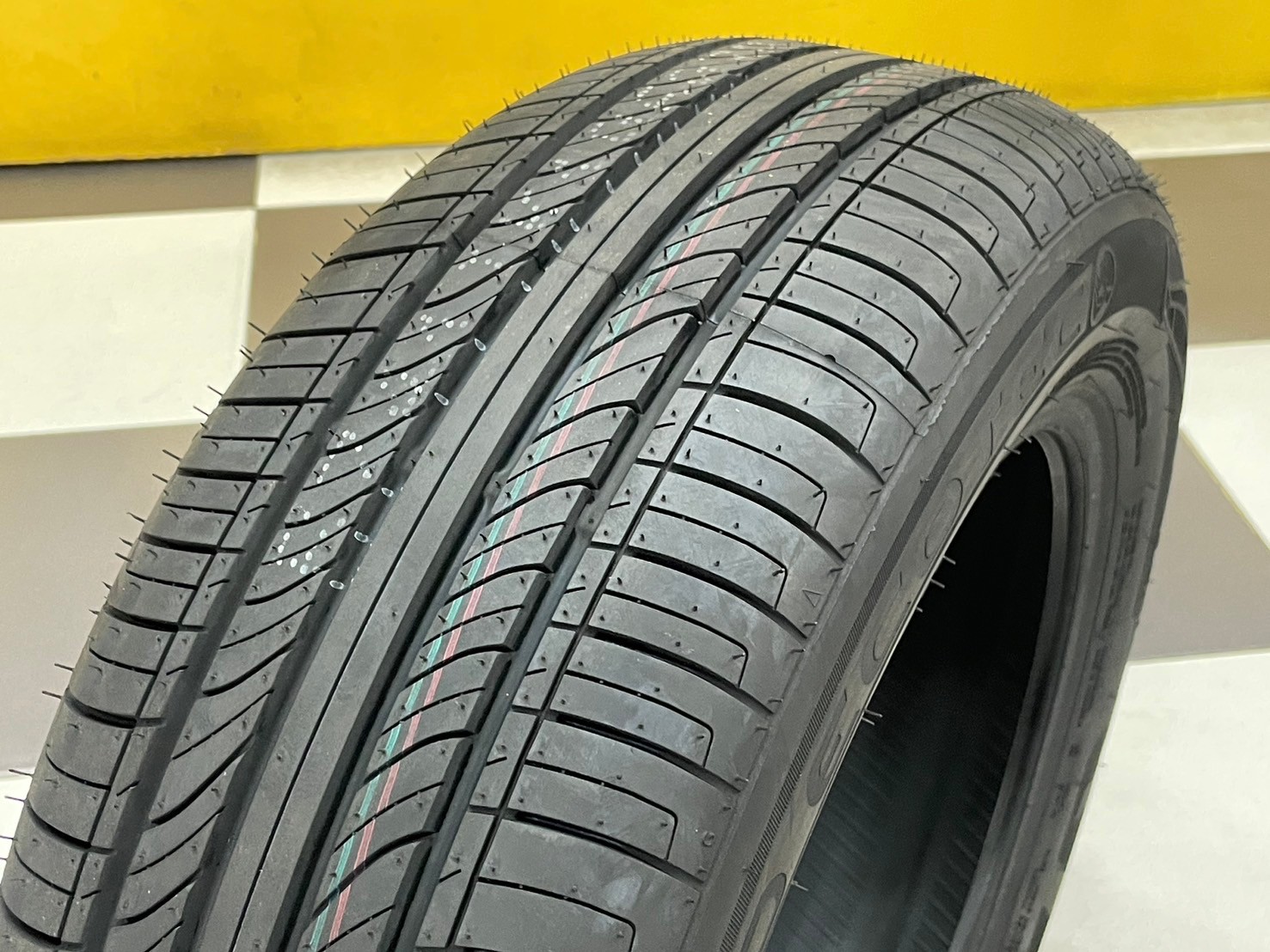 GT RADAIL CHAMPIRO ECOTEC 195/60R15 ยางใหม่ปี2024