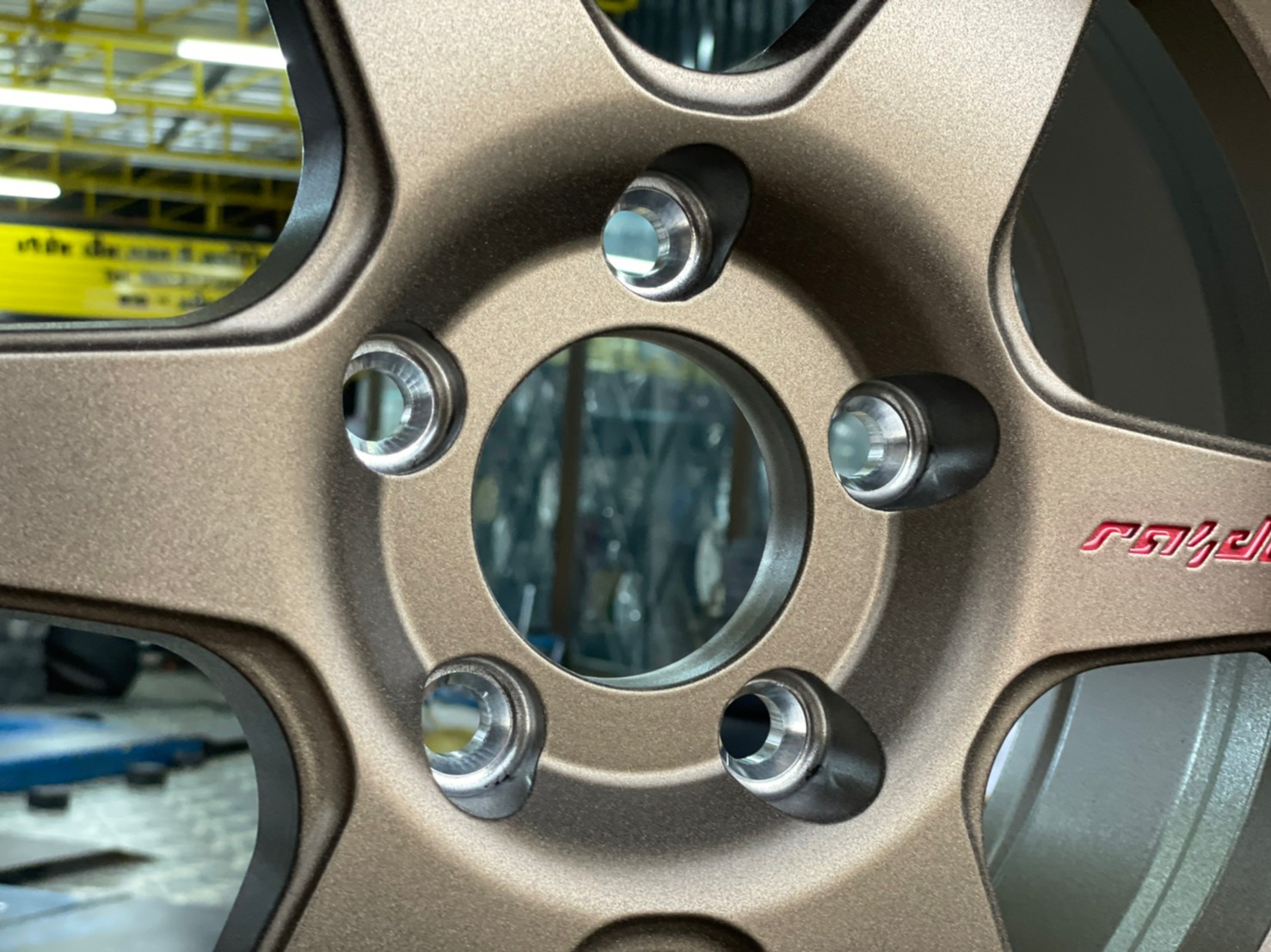 ล้อแม็กซ์ใหม่ ขอบ15 5H114.3 RAIDEN RD5 BY LENSO 15x7.5 ET20 สีทอง