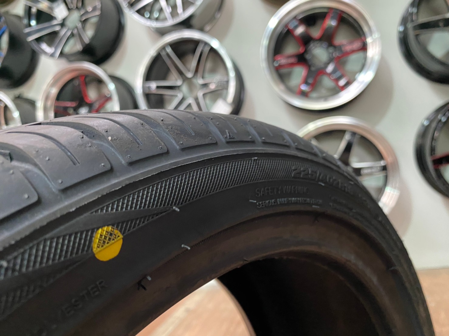 225-40R18 Goodride กู๊ดไดร์ ยางไทยคุณภาพดี พร้อมติดตั้งฟรี