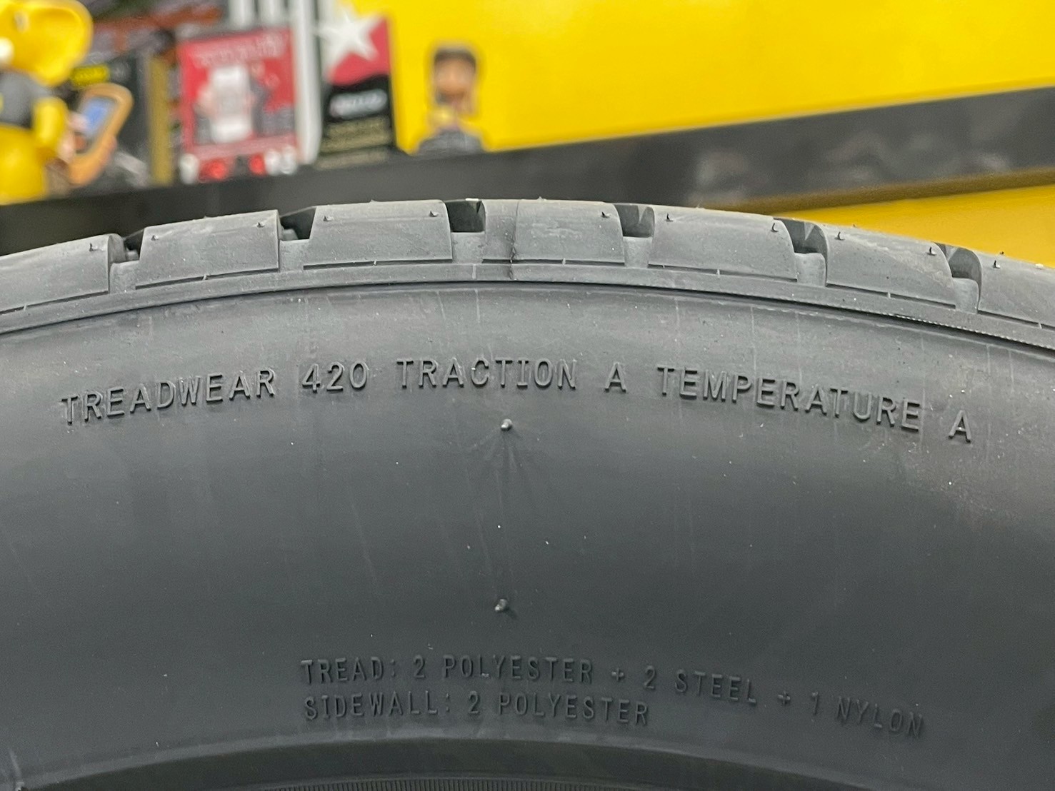 ยาง Lenso D1CS ขนาด 225/55R18 เป็นยางสปอร์ตสำหรับรถเก๋งที่เน้นความนุ่มเงียบและการเกาะถนนดีเยี่ยม ยางใหม่ปี2025 🛞