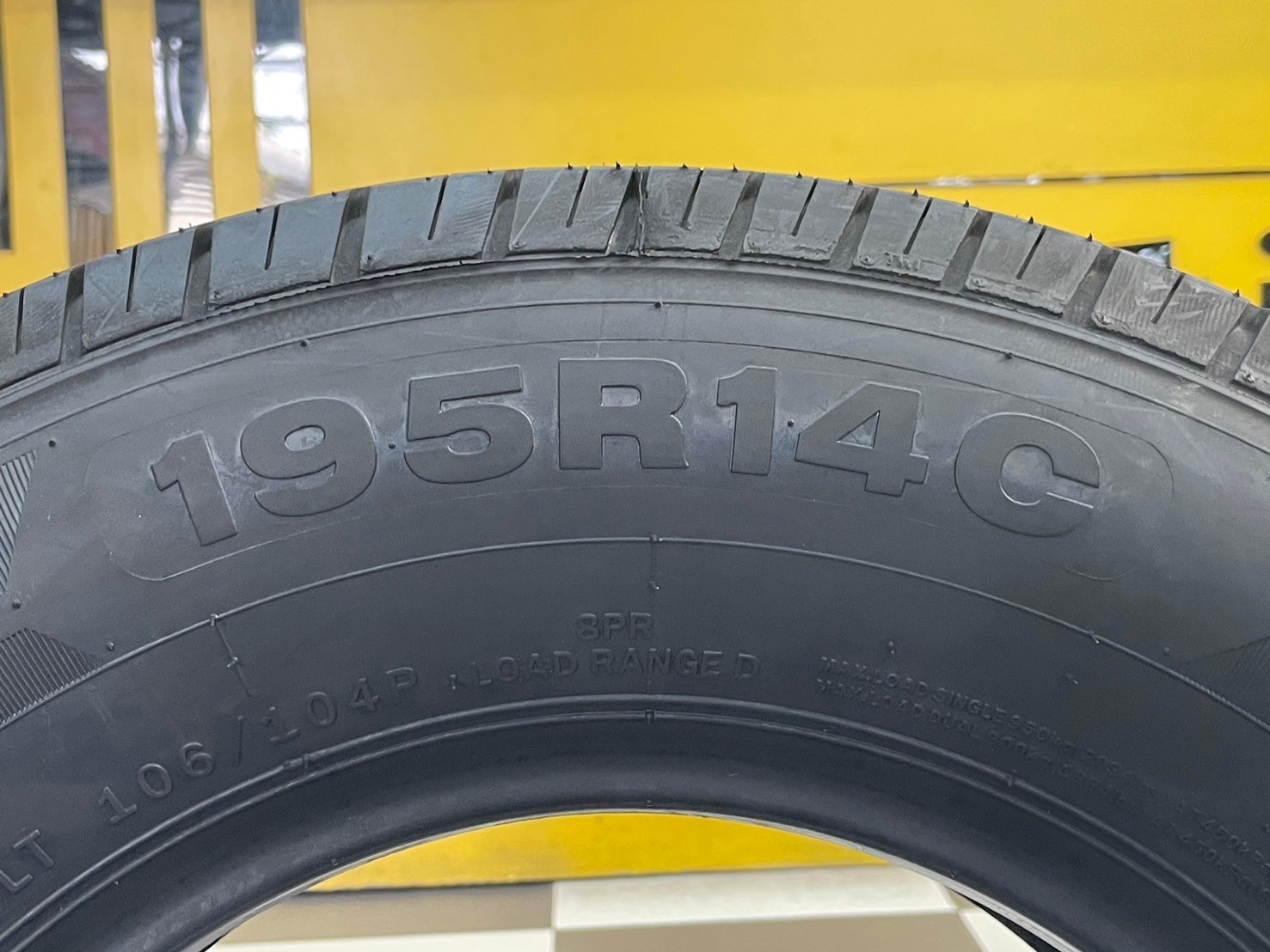 ยางหลิงหลง ยางผลิตไทย Linglong Vanplus 195R14 ยางใหม่ ปี2024