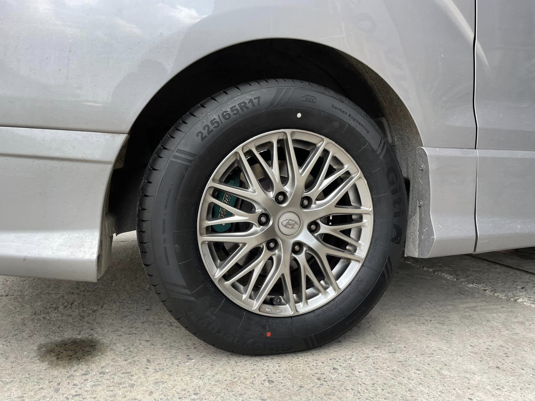 #HYUNDAI_H1 #GITI_SYNERGY_H2 225/65R17