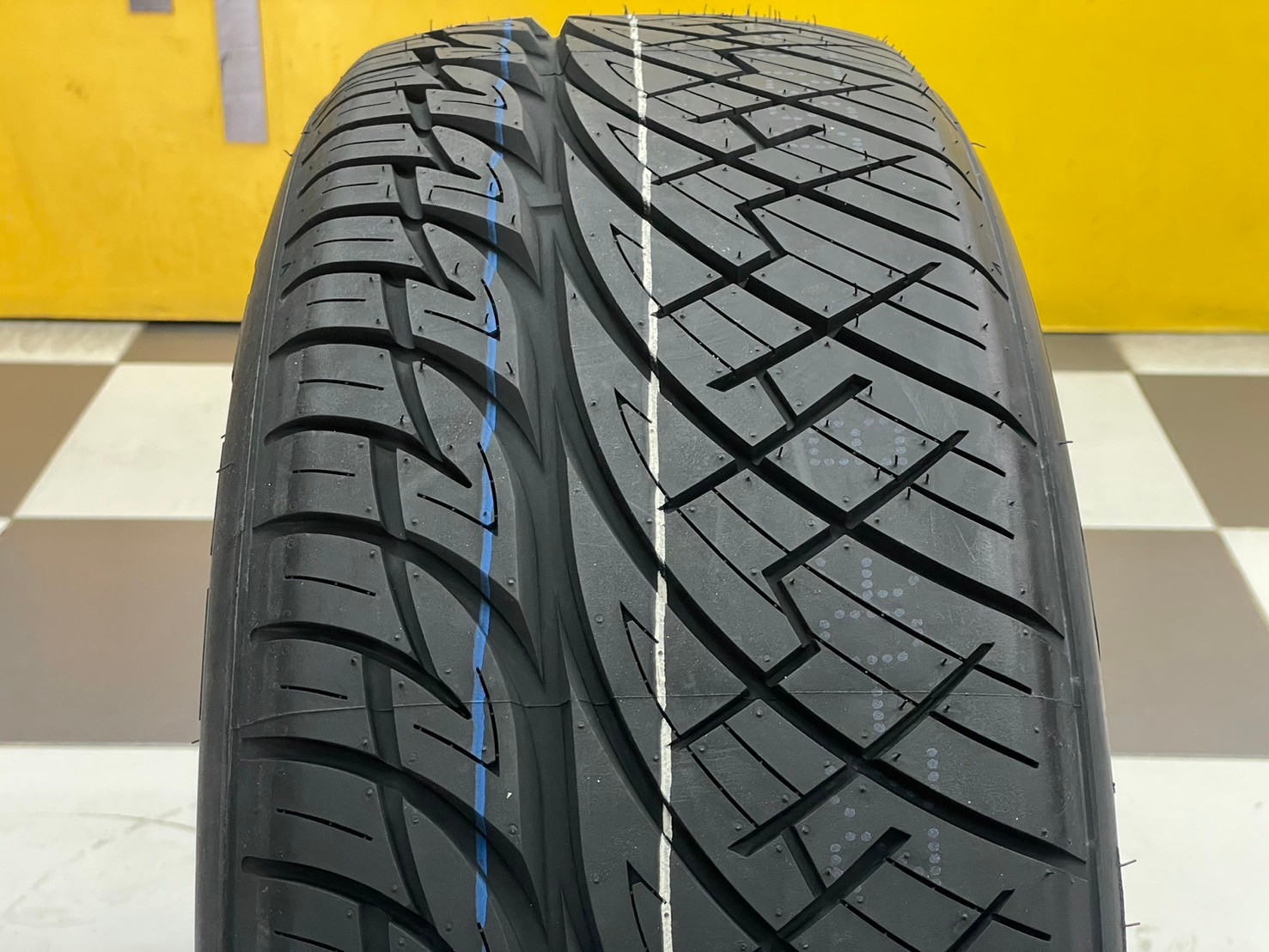 Deestone_Stromz_RS 255/55R18 ยางใหม่ปี2024 (4เส้น)