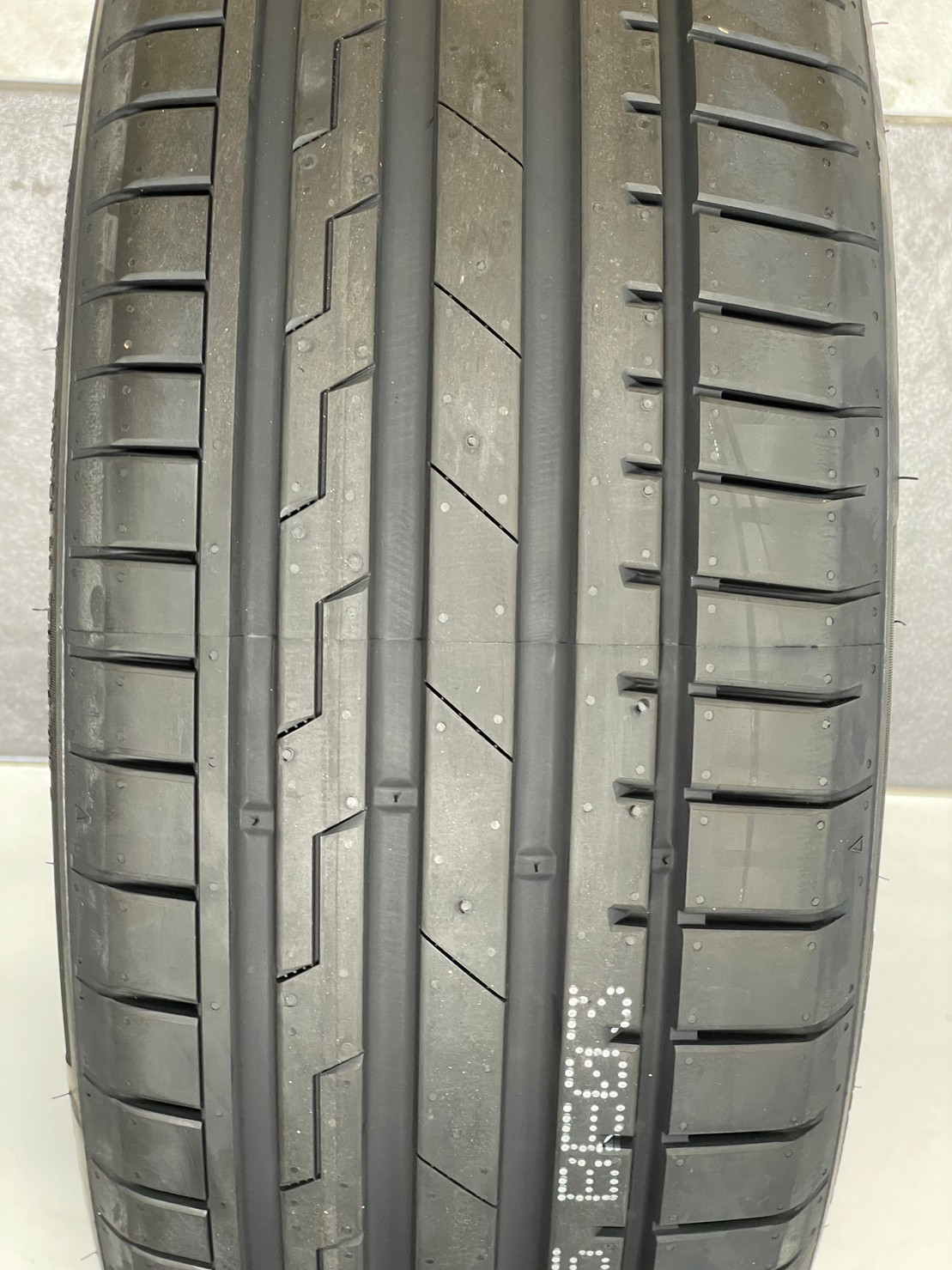 GITI SPORT S2 225/45R18 ยางใหม่ปี2023 ราคาโปรโมชั่นพิเศษ พร้อมติดตั้งฟรี