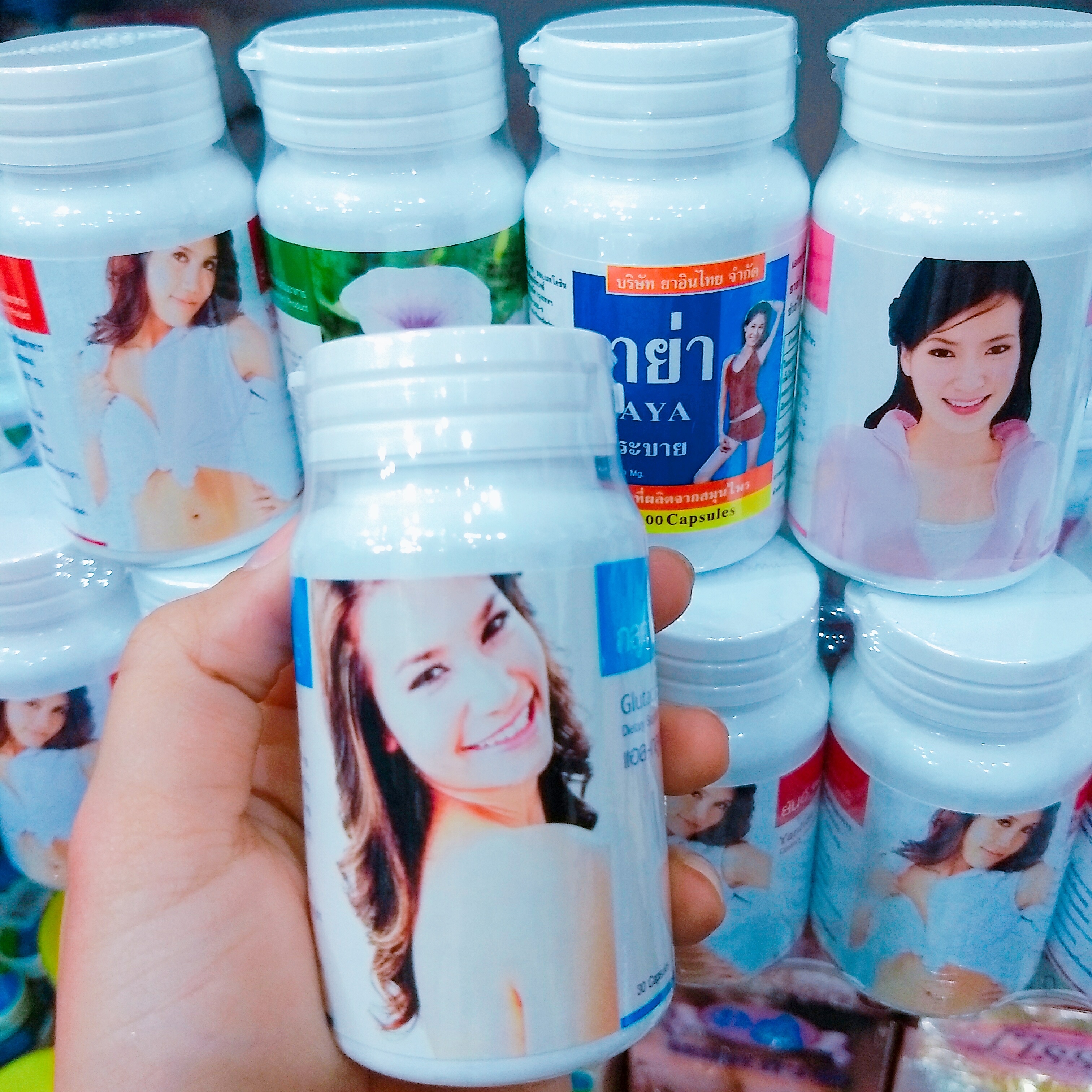 ยันฮี กลูทาแคป 500 เผยผิวขาวใส ปรับสีผิวให้ขาวขึ้น ต้านอนุมูลอิสระ ชะลอริ้วรอย