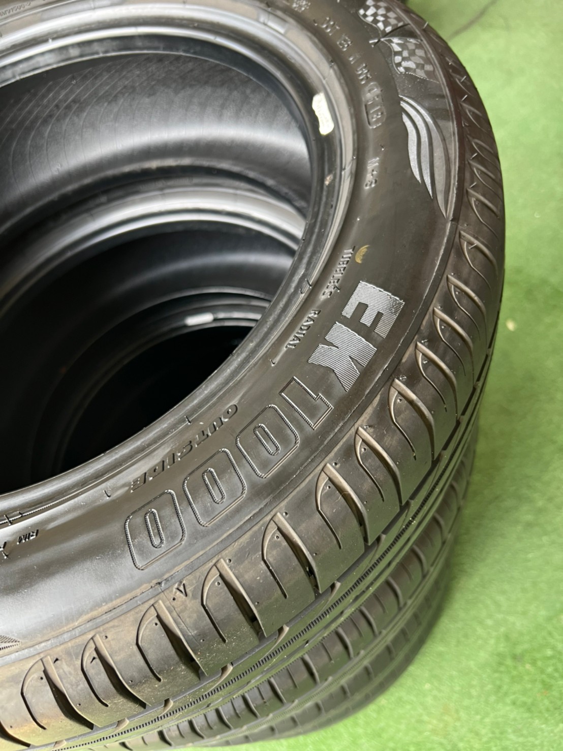 ยางรถกระบะ Bridgestone R611 ปี20 205/70R15 เส้นละ 600