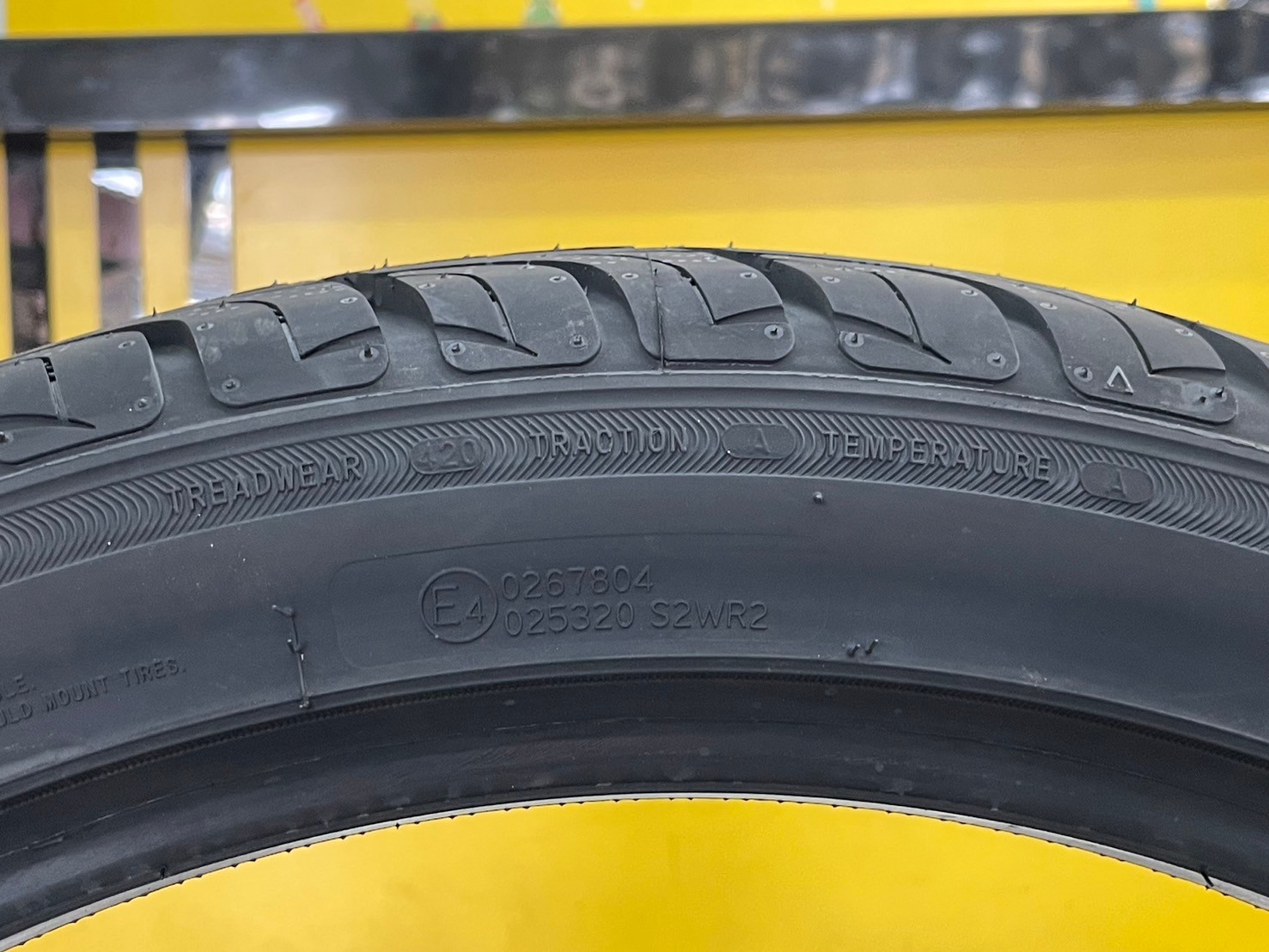 ยางใหม่สปอร์ต คุณภาพดี ยางไซหลุน #SAILUN ATREZZO SVR-LX 265/40R22 ยางใหม่ปี2024