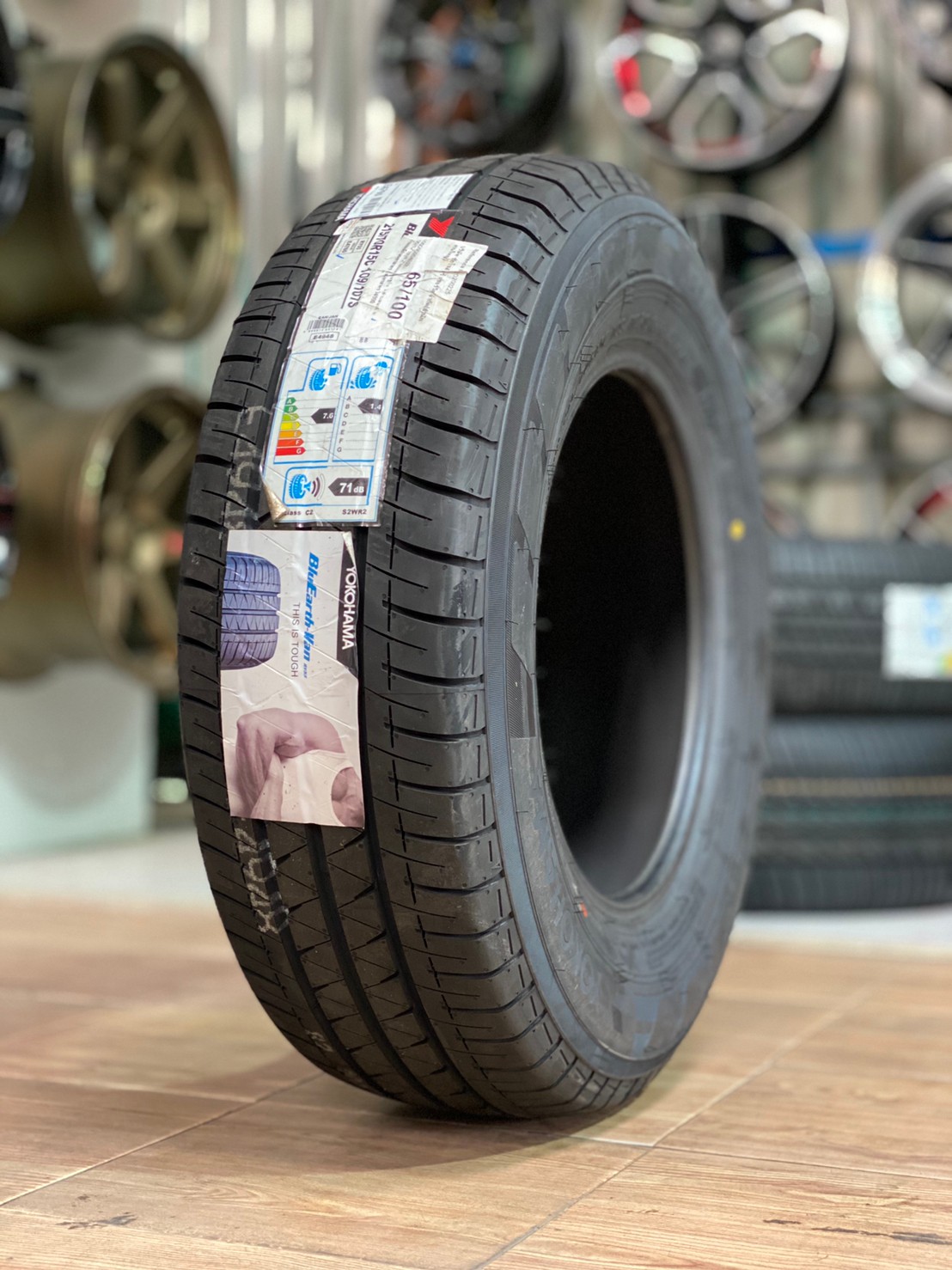215/70R15 Yokohama BluEarth Van RY55 ยางสมรรถนะสูง ยางปี2020