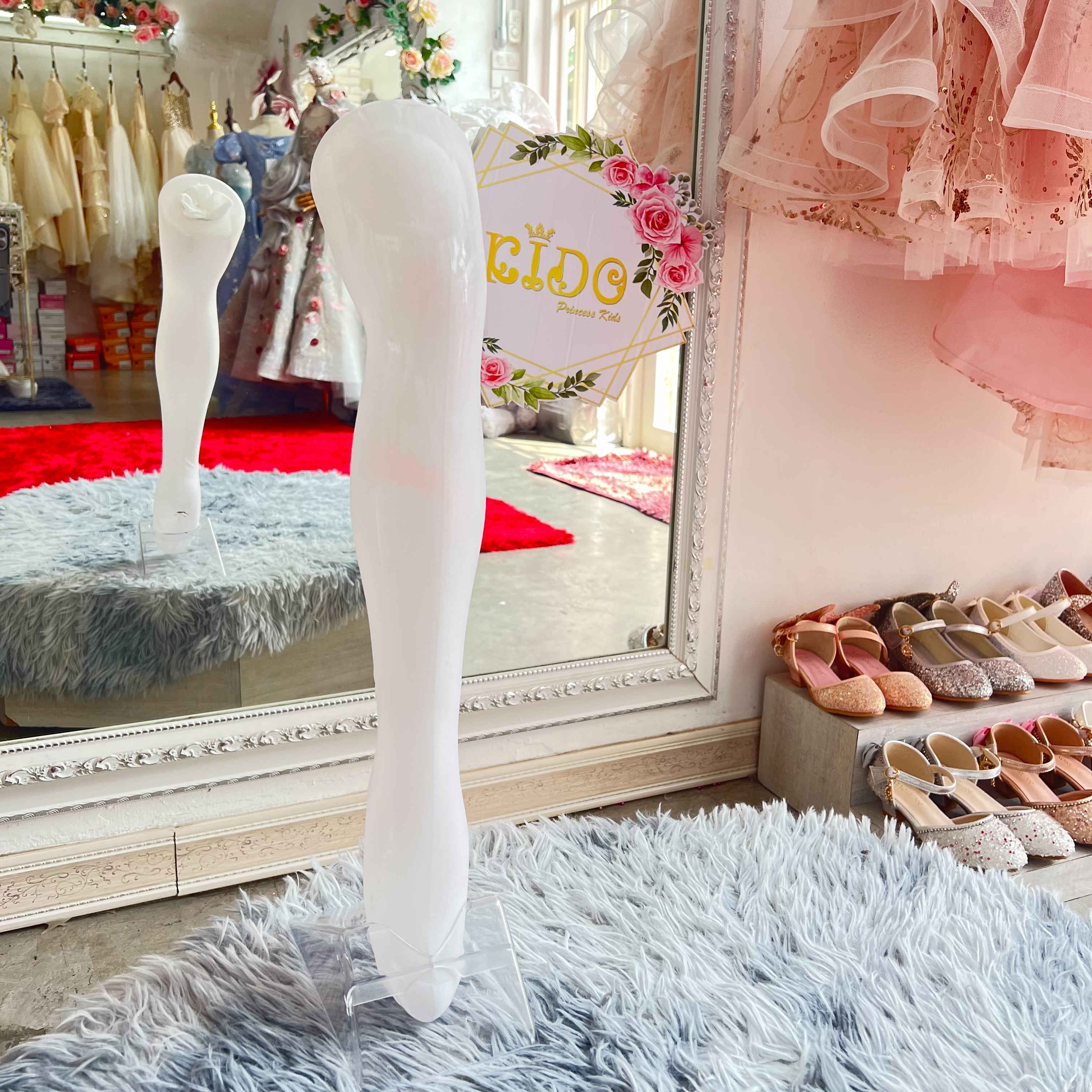 ถุงน่องเด็ก(หน้าร้านอยู่รัชดา)L207 สีขาวเรียบ ใส่สบาย