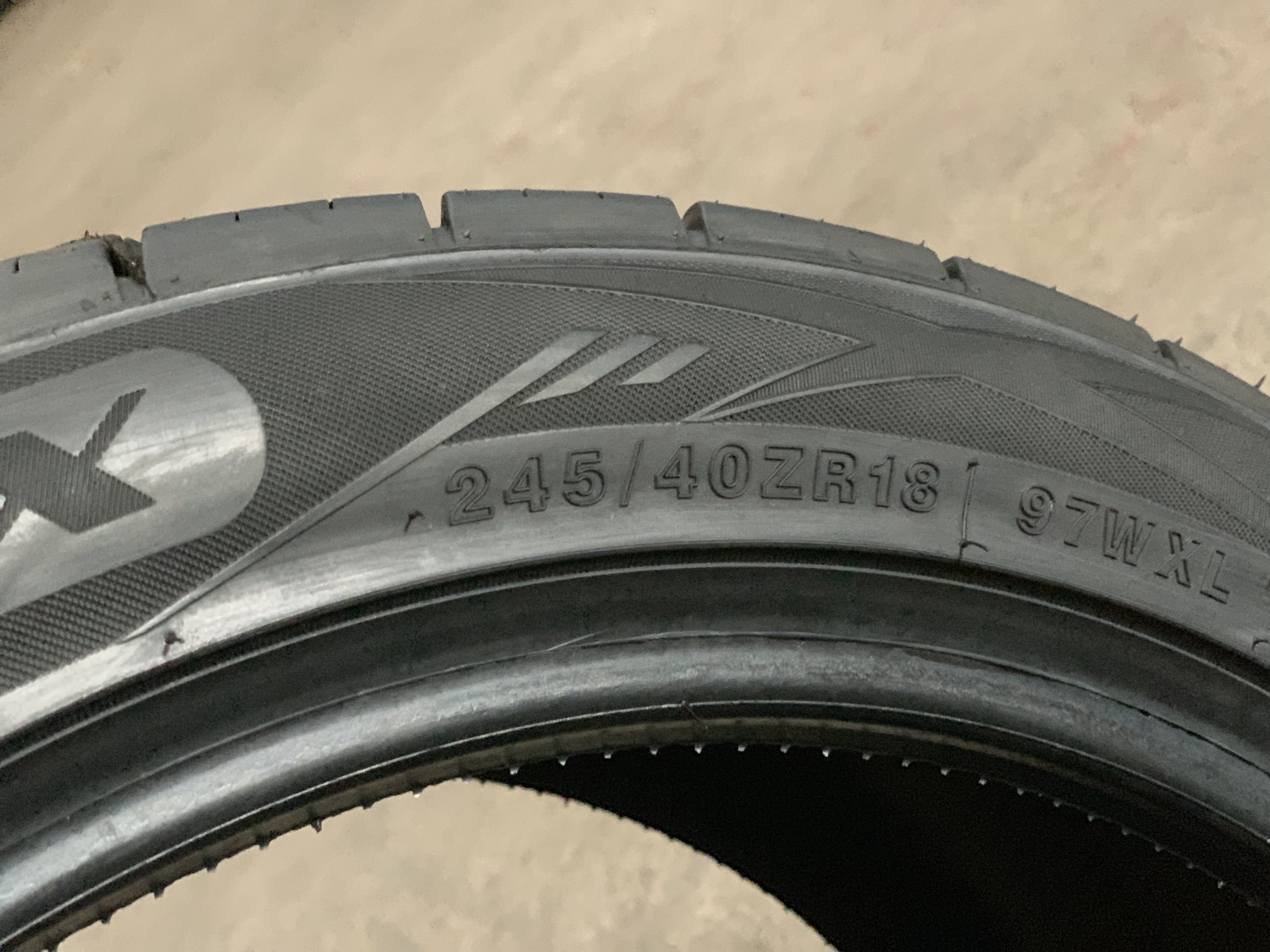 ยางใหม่ลายซิ่ง Sumaxx 245/40R18