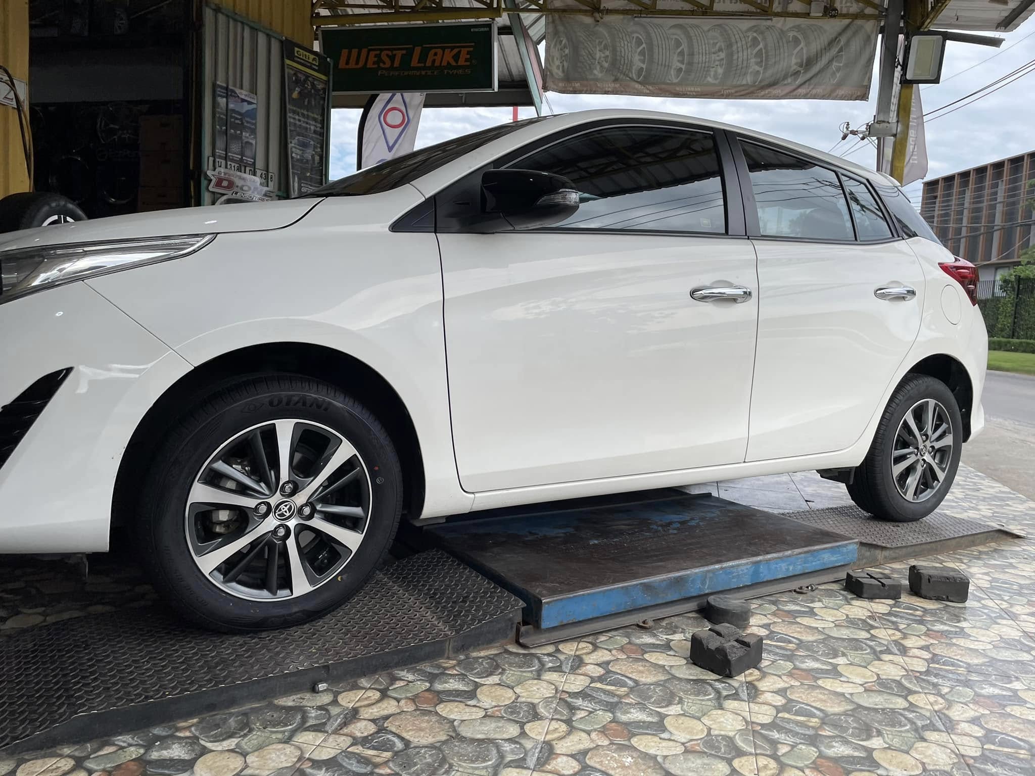 🚘 #TOYOTA_YARIS🛠 #OTANI #EK1000 185/60R15